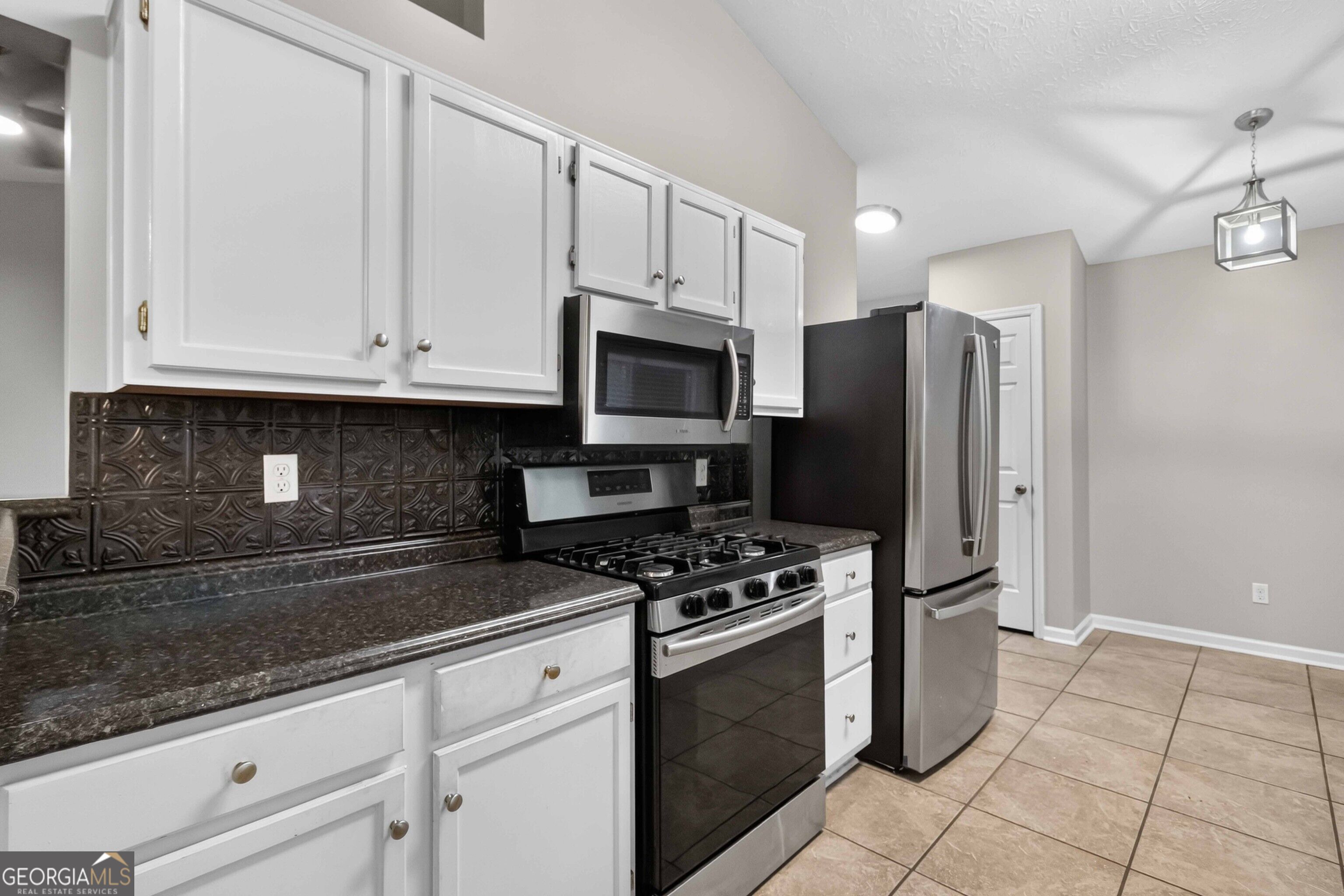 3820 Forsythia Way Property Photo 15