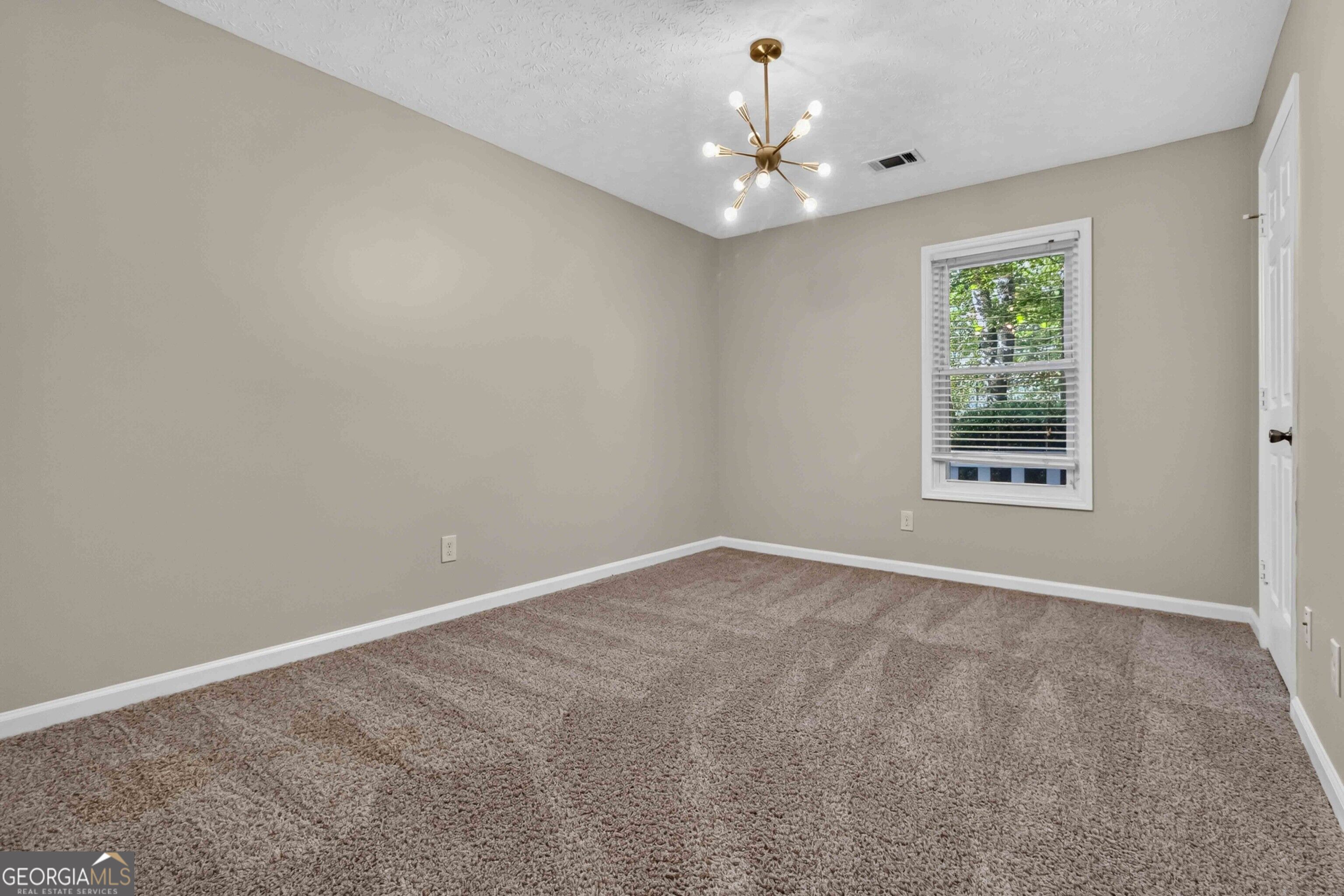 3820 Forsythia Way Property Photo 21