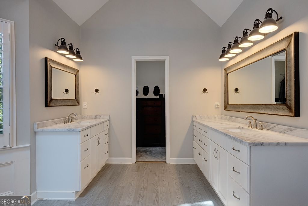 4728 Stirling Court Ne Property Photo 18