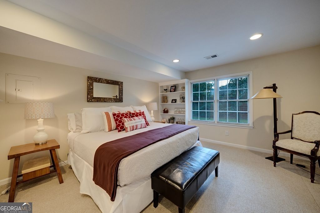 4728 Stirling Court Ne Property Photo 27