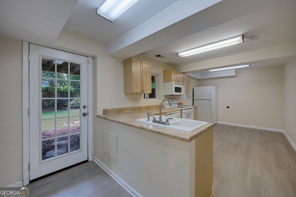 4728 Stirling Court Ne Property Photo 28