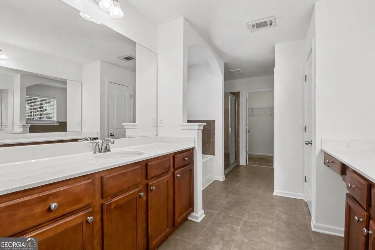 4010 Village Estates Court Property Photo 16