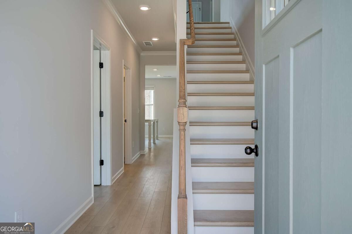 179 Dalston Cove Property Photo 4