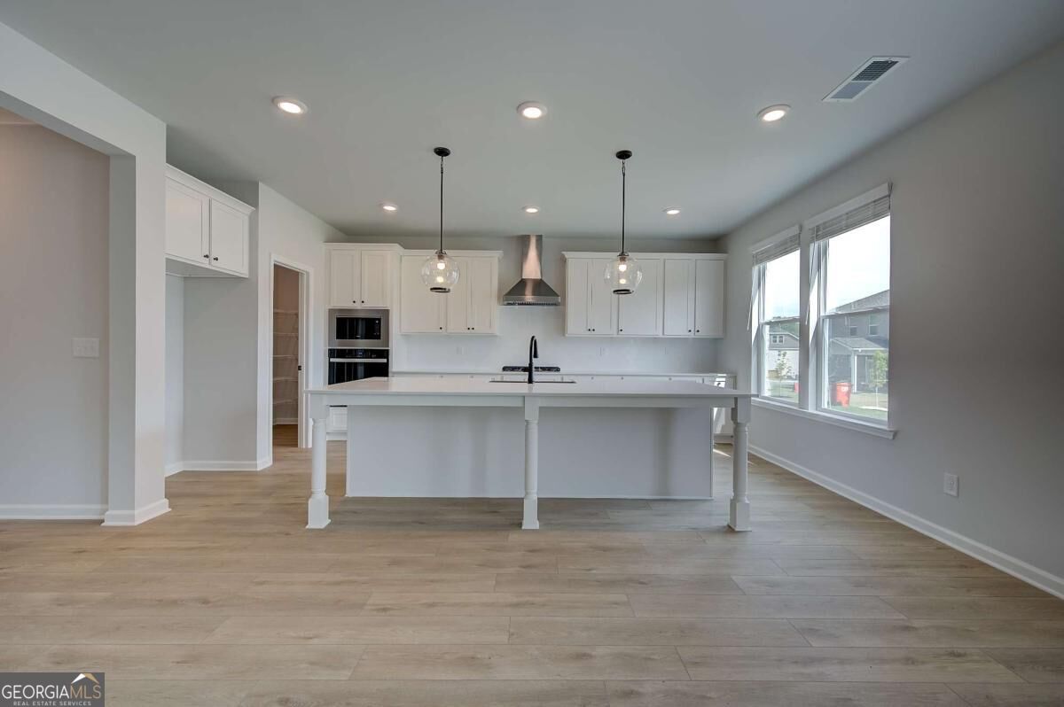 179 Dalston Cove Property Photo 7