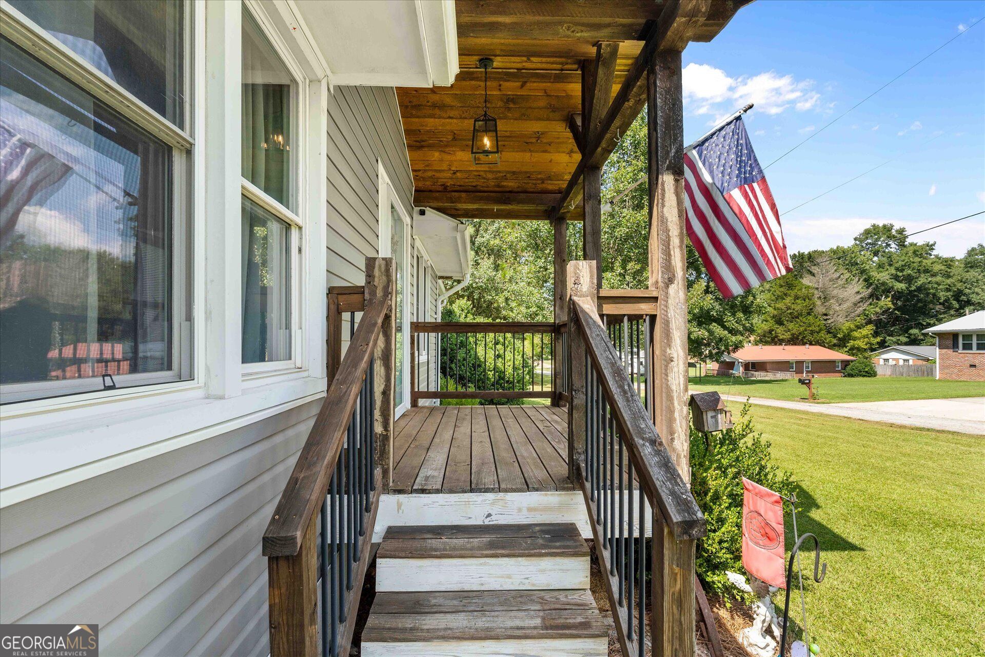 210 Poplar Street Property Photo 6