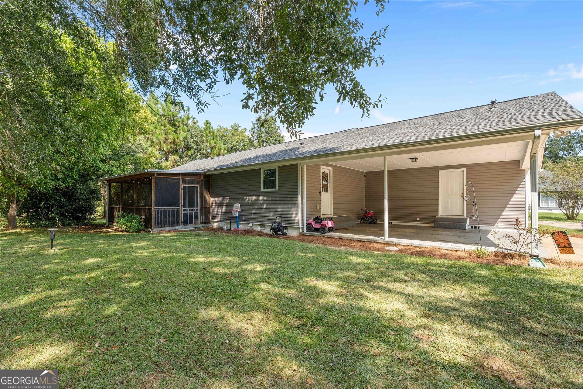 210 Poplar Street Property Photo 33