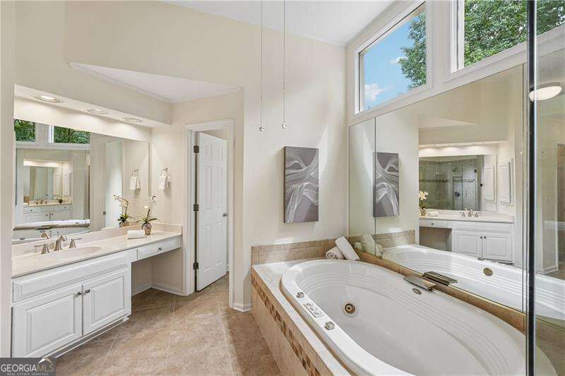 7215 Amberleigh Way Property Photo 33