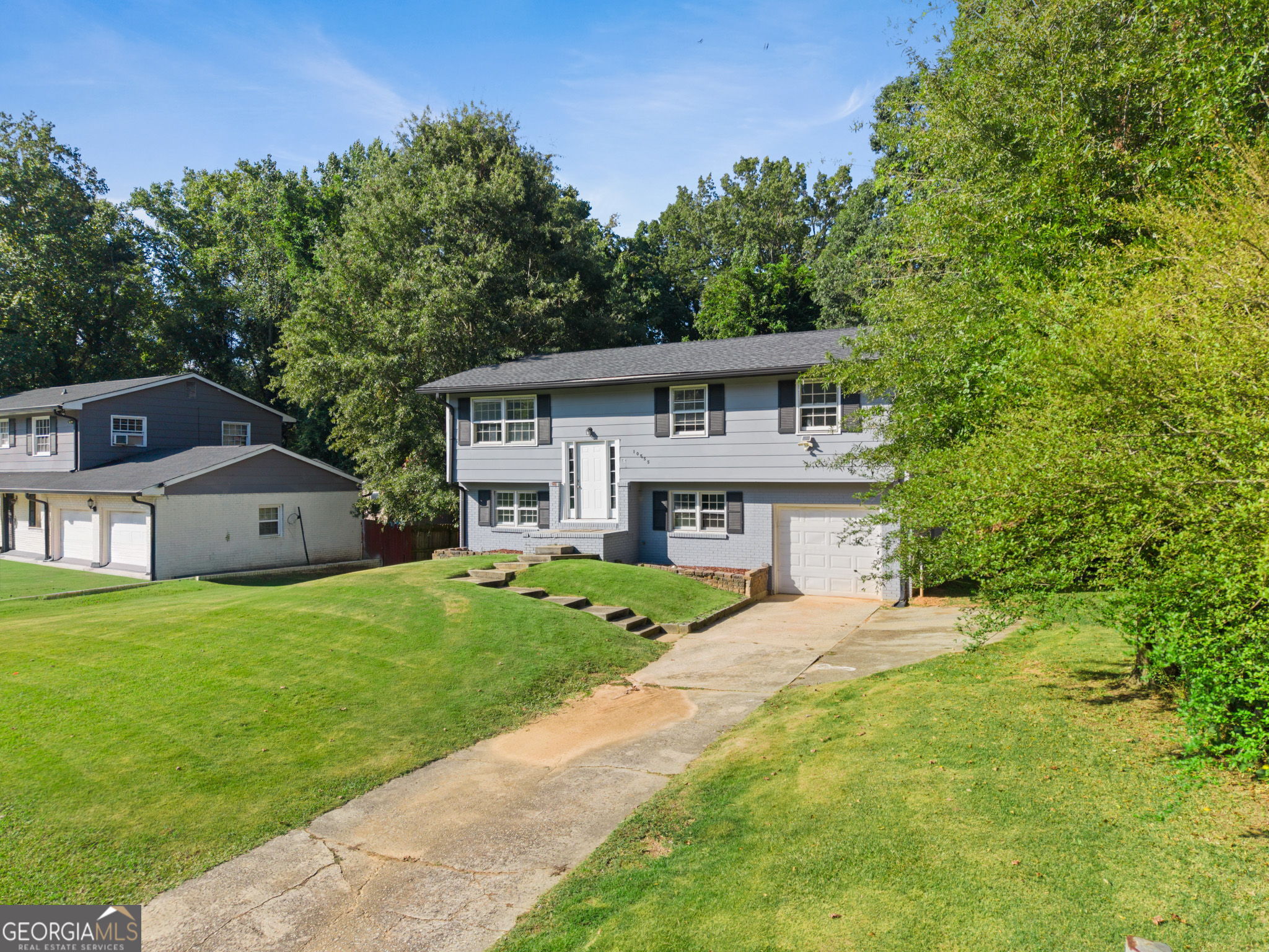 10555 Thrasher Road Property Photo 4