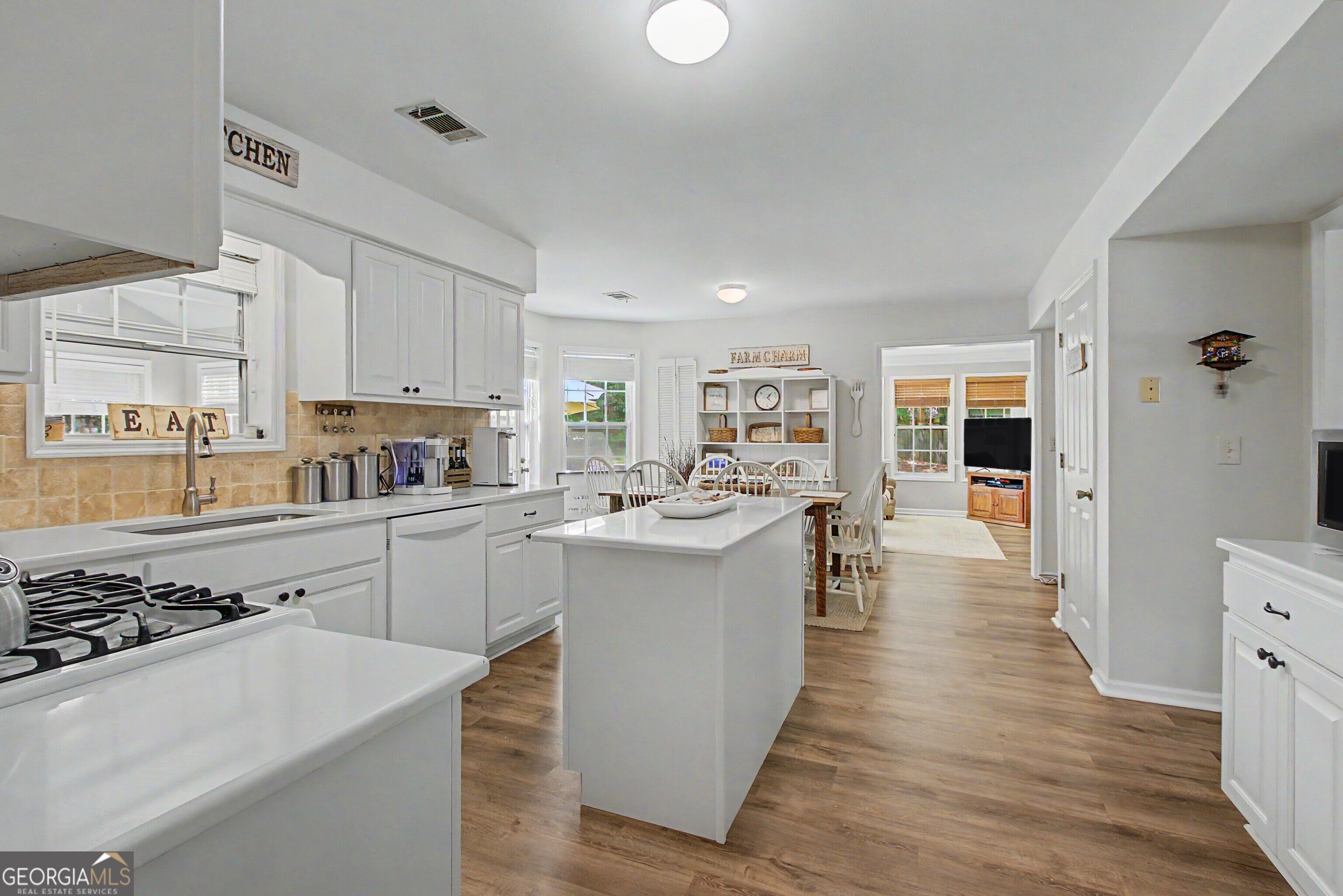 1012 Sterling Point Property Photo 23