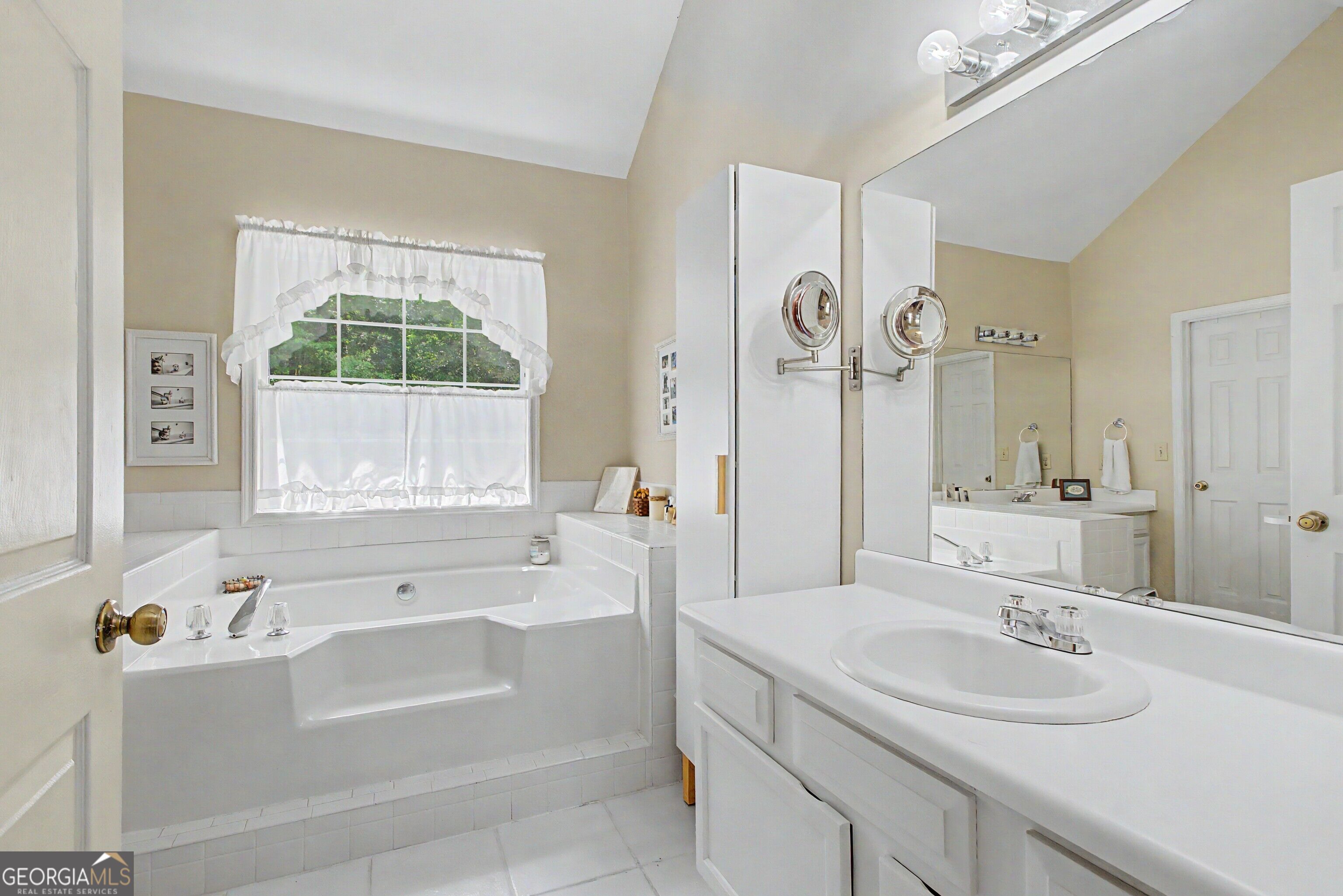 1012 Sterling Point Property Photo 36