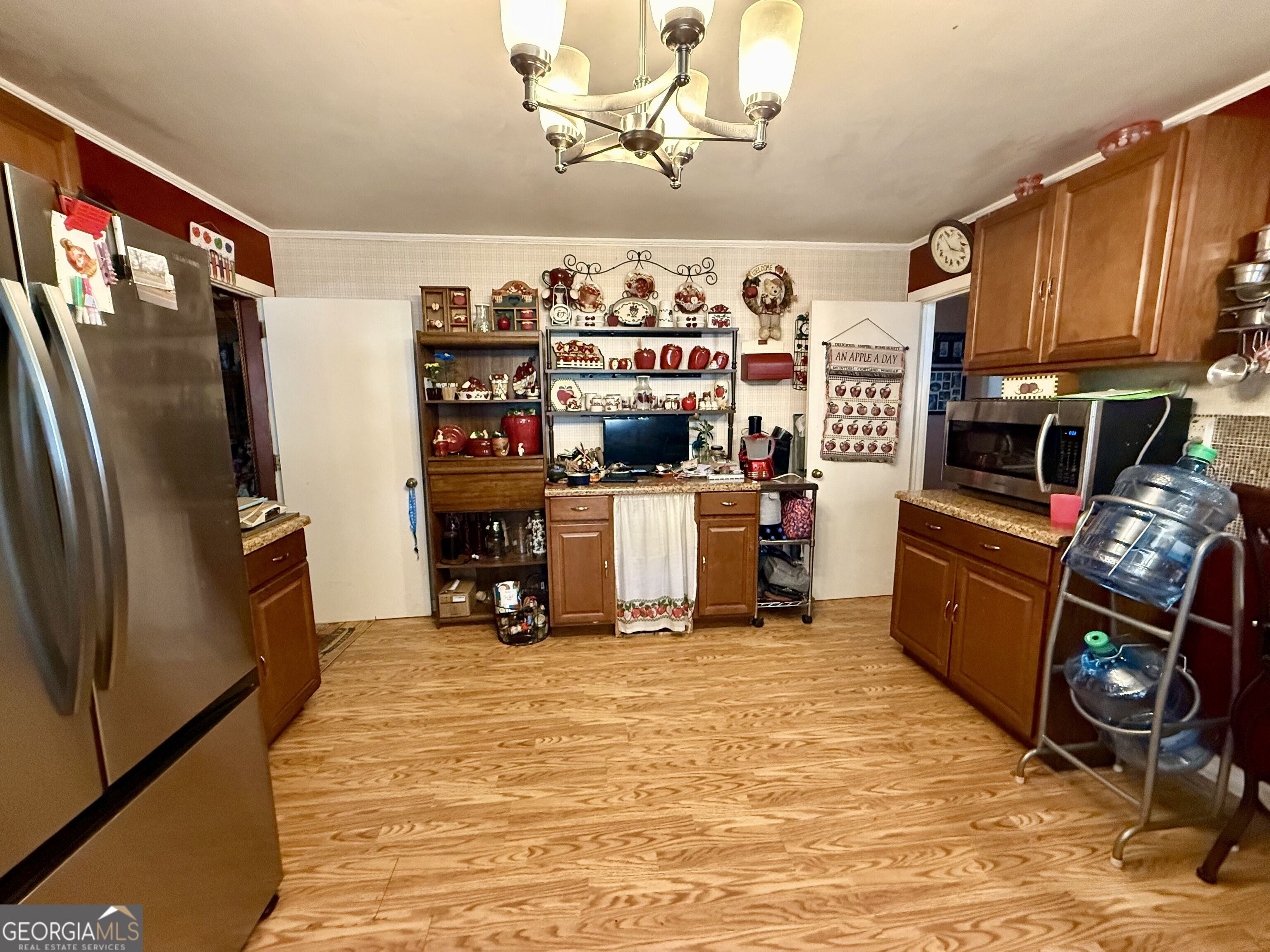 279 W Tate Street Property Photo 4