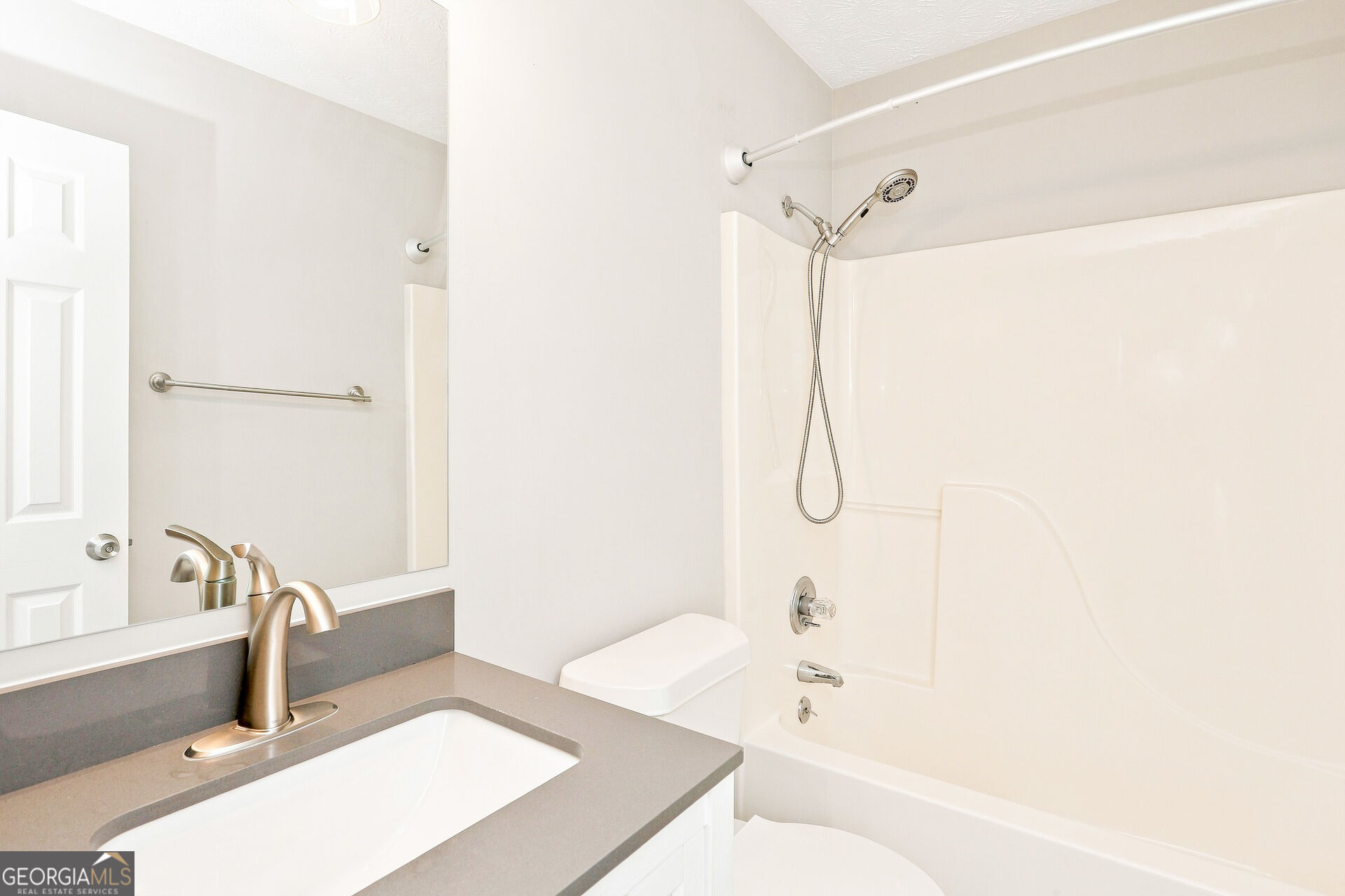 4876 Hunt Club Drive Property Photo 14