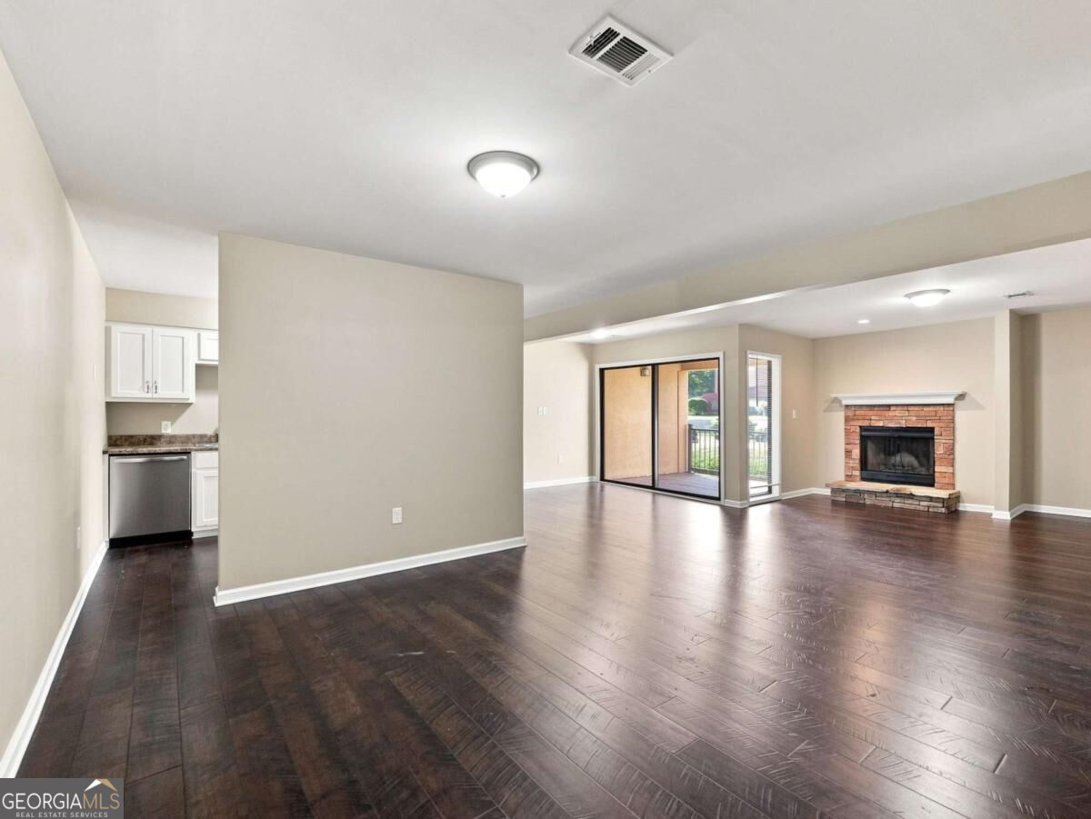605 Candler Street # 10 Property Photo 8