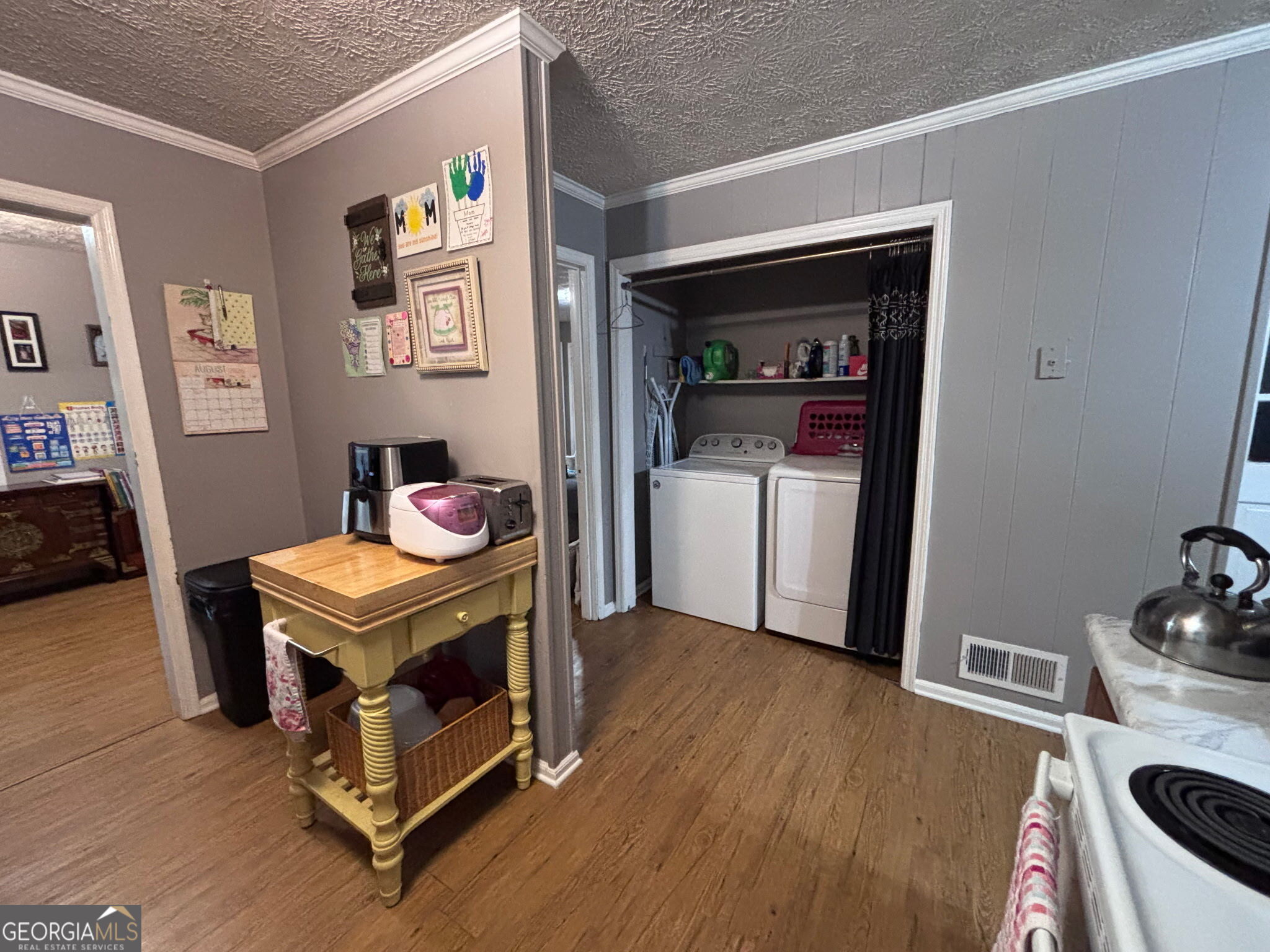 121 E Richardson Street Property Photo 25