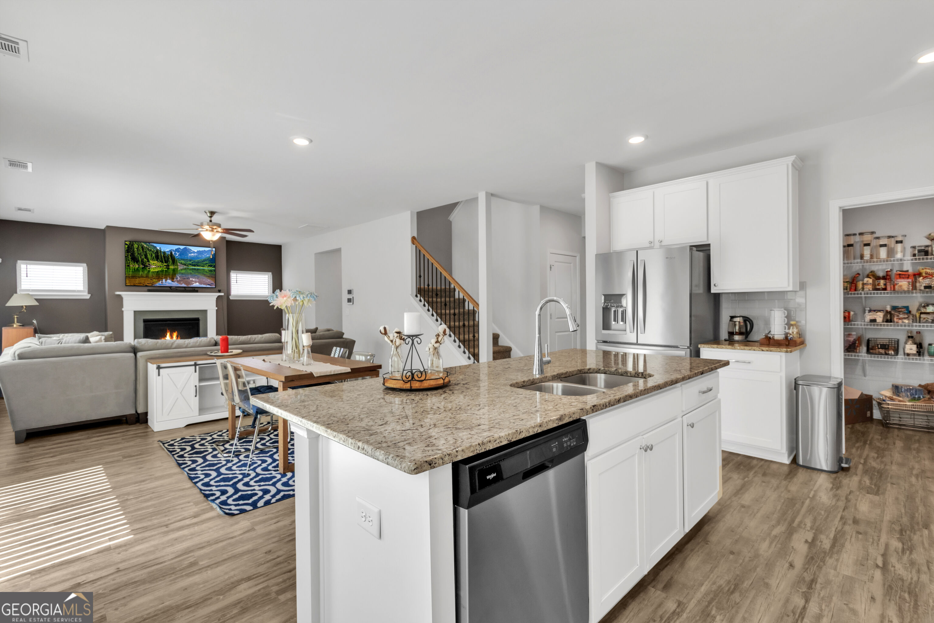 3527 Argent Way Property Photo 4