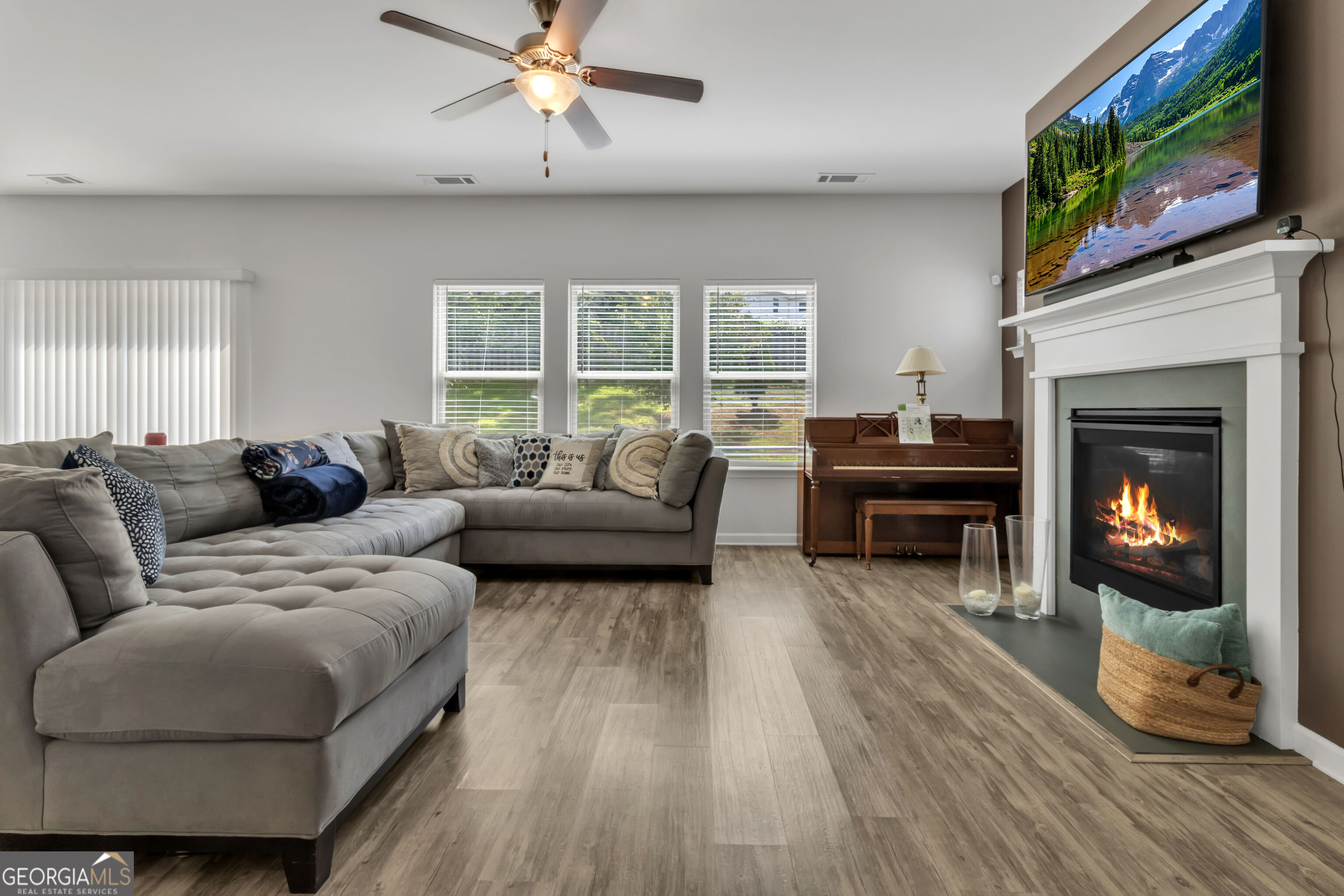 3527 Argent Way Property Photo 9