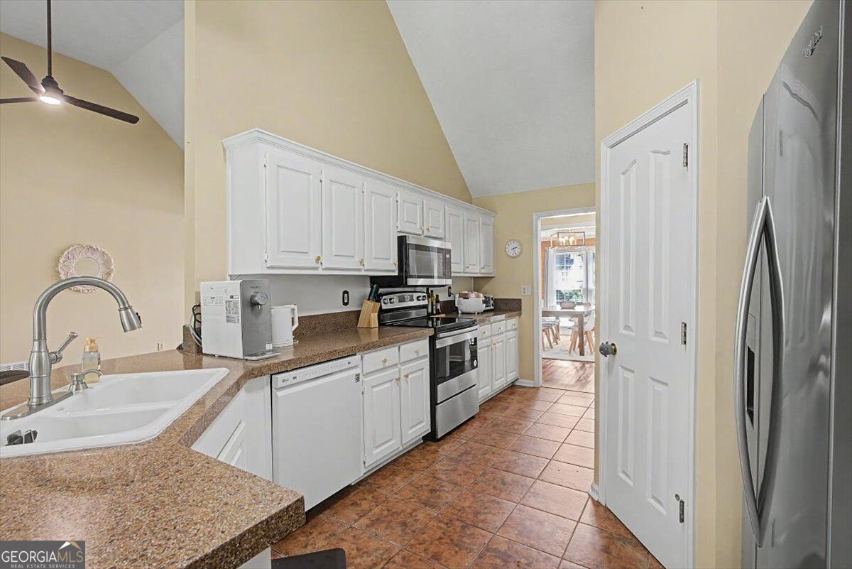 2395 Ashton Ridge Drive Property Photo 11