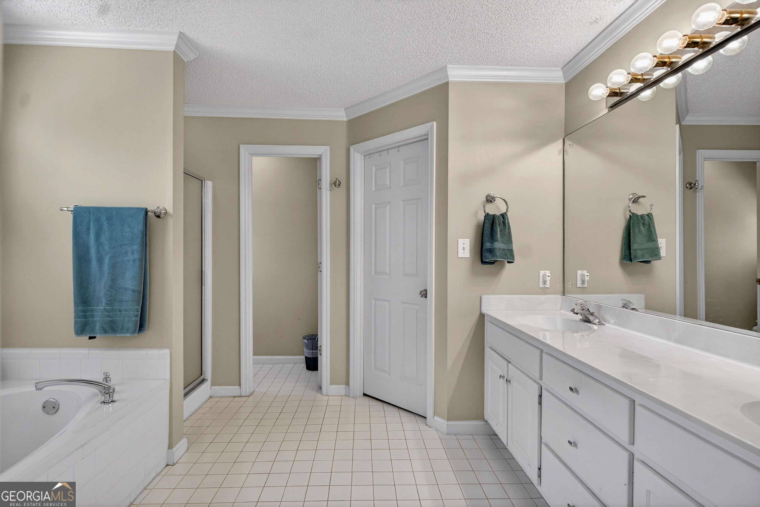 227 Ashford Circle Property Photo 29
