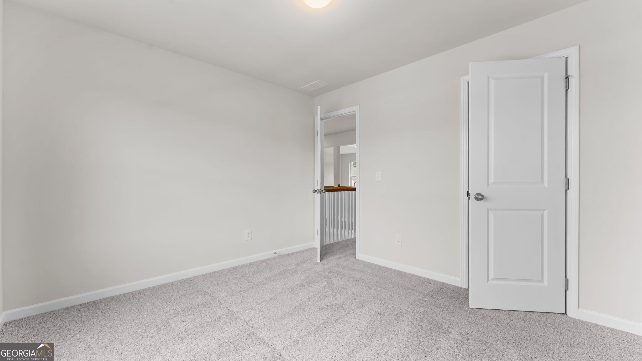 233 Hampton Hollow Drive Property Photo 32