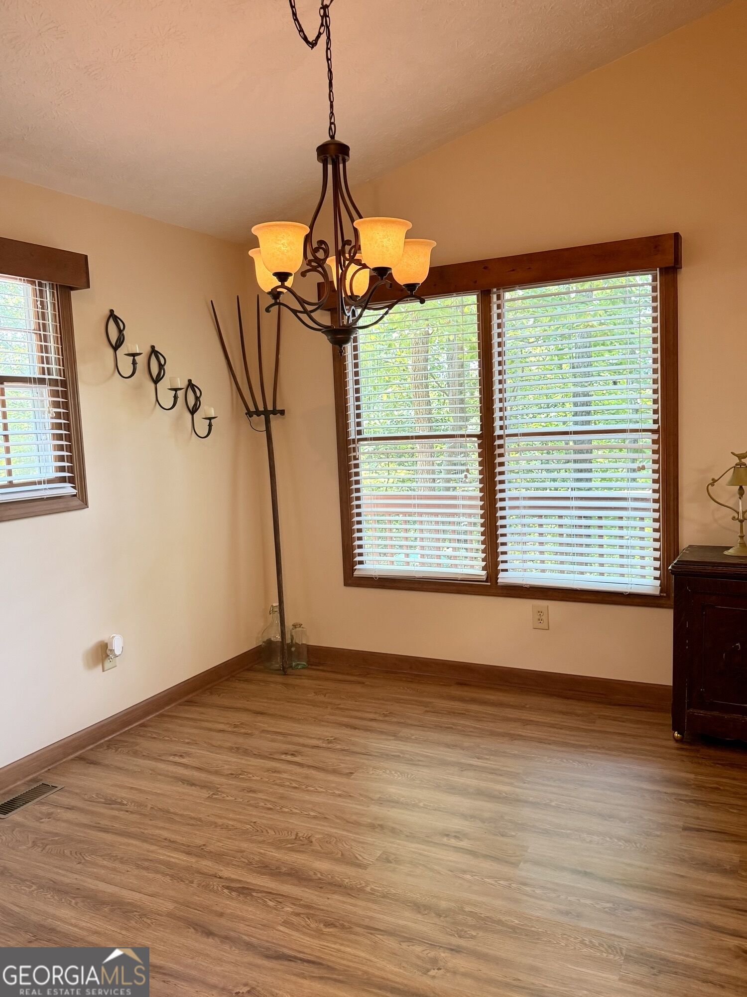 110 Ridge Drive Property Photo 11