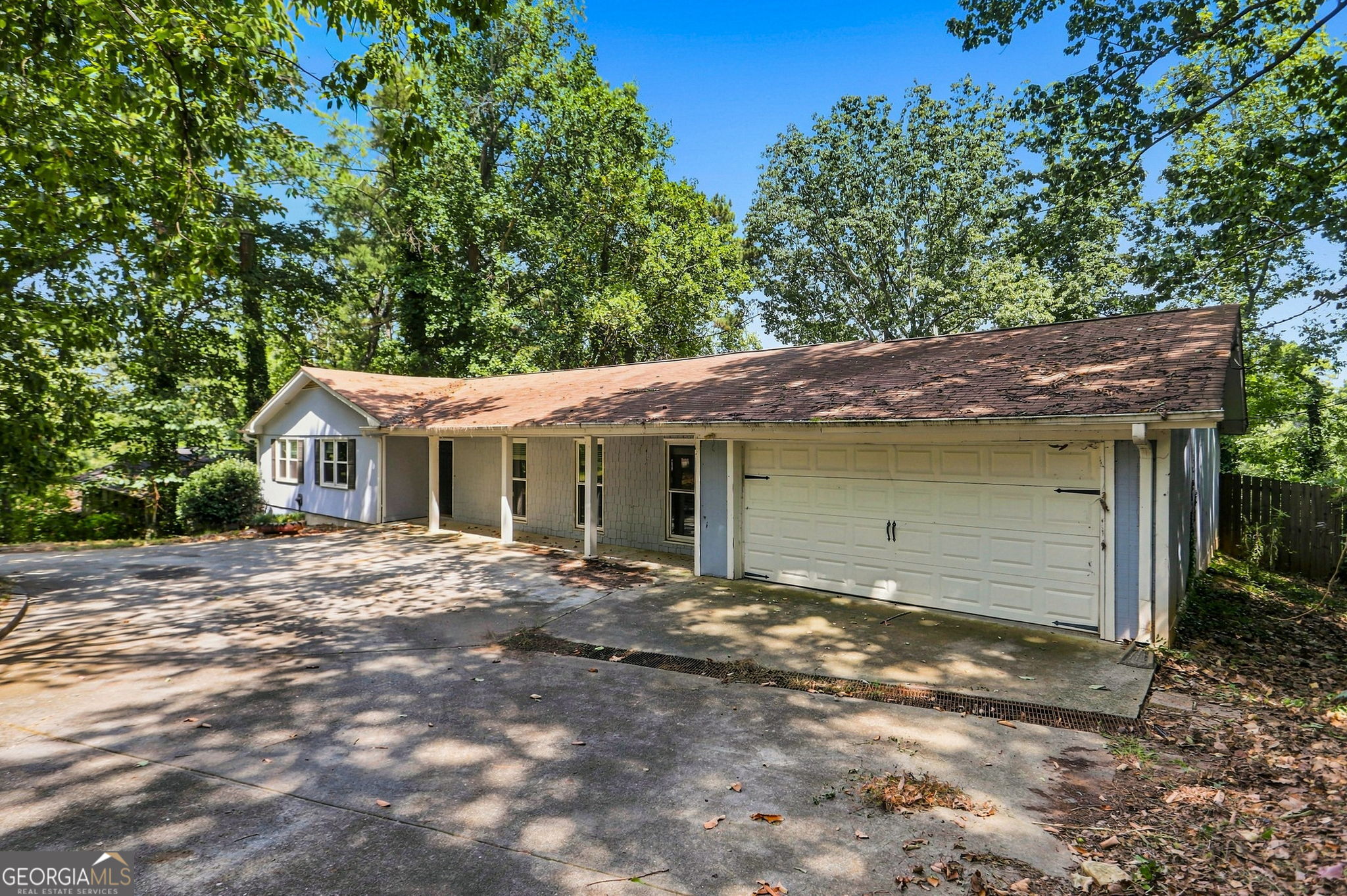 2324 Sussex Court Property Photo 2