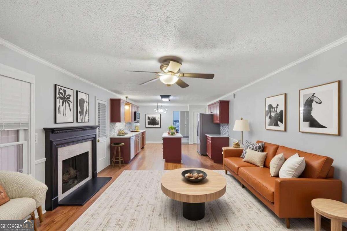 2324 Sussex Court Property Photo 4