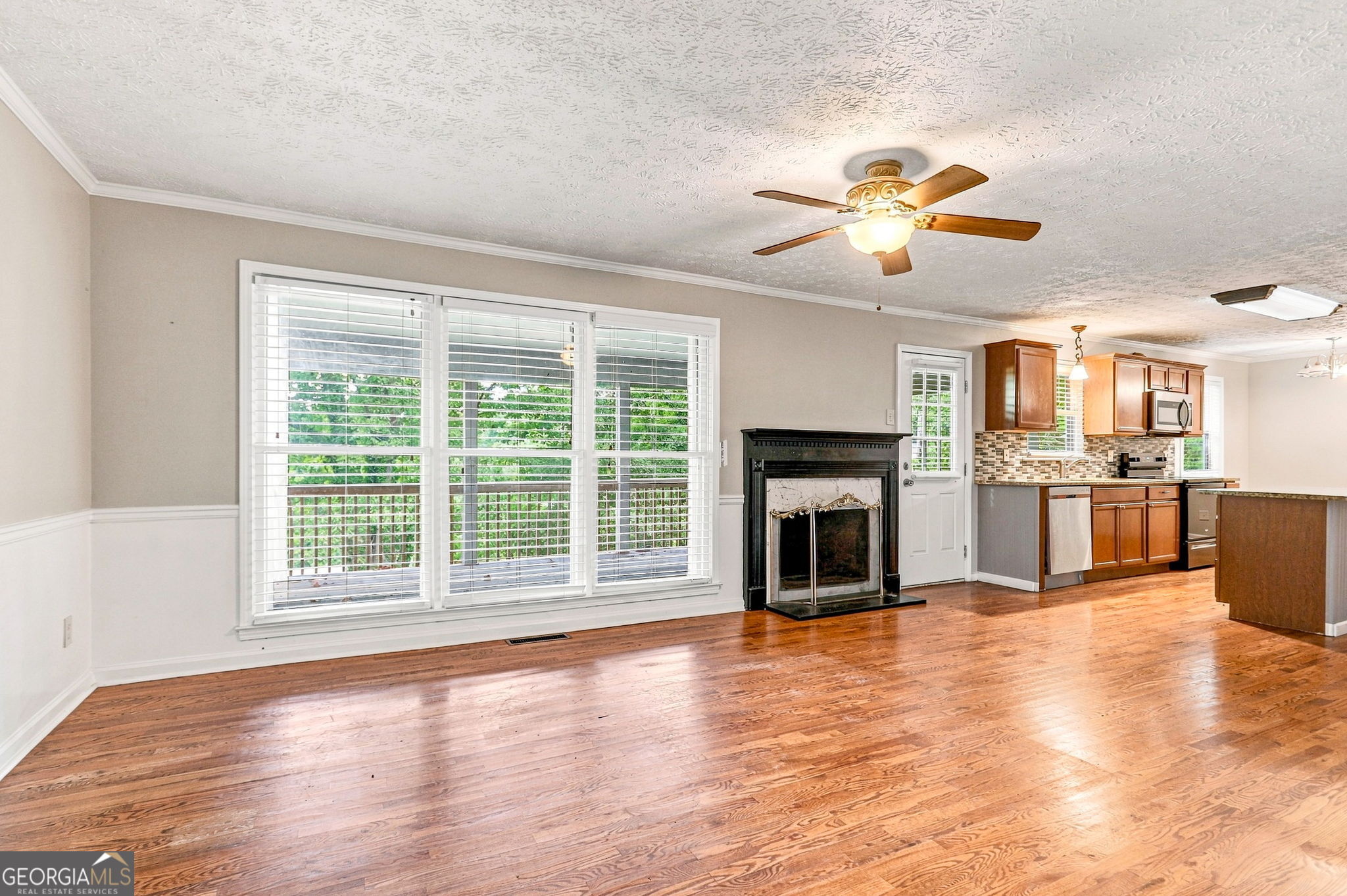 2324 Sussex Court Property Photo 10