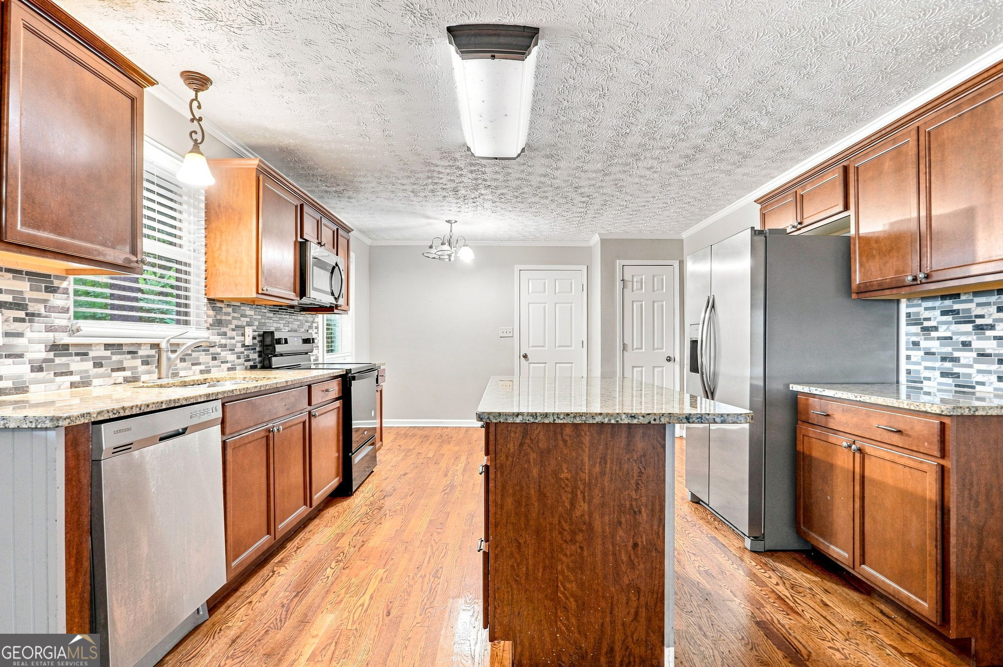 2324 Sussex Court Property Photo 14