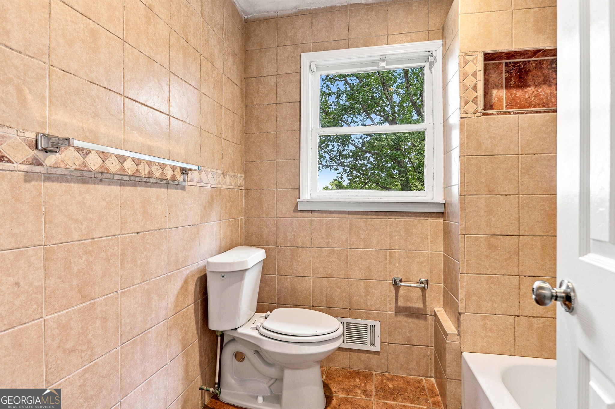 2324 Sussex Court Property Photo 30