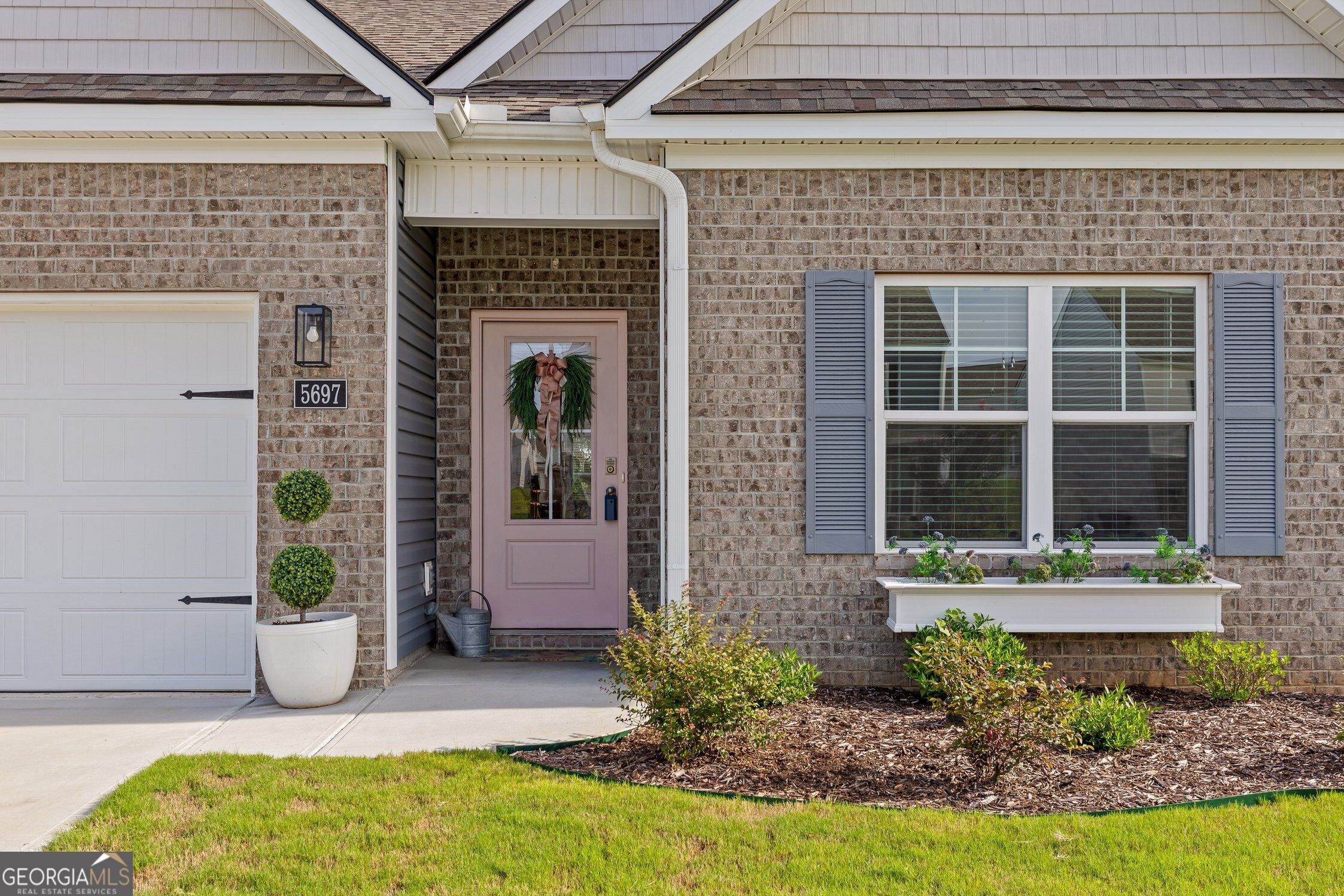 5697 Prickly Loop Property Photo 3