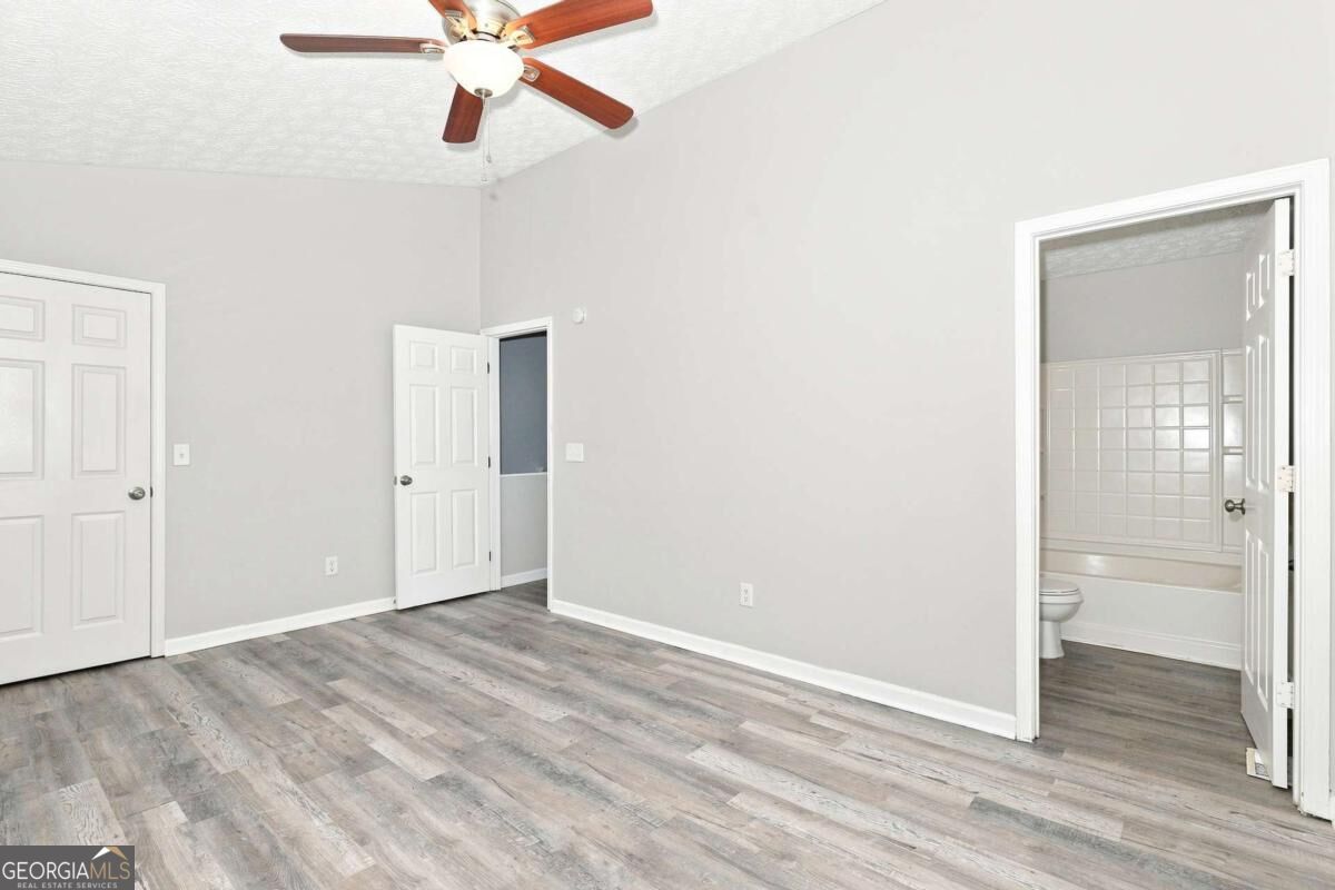 2002 Grove Way Property Photo 8