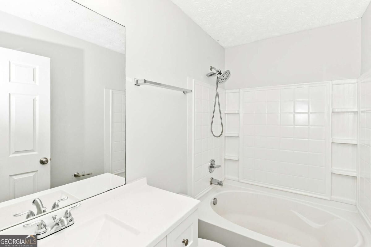 2002 Grove Way Property Photo 15