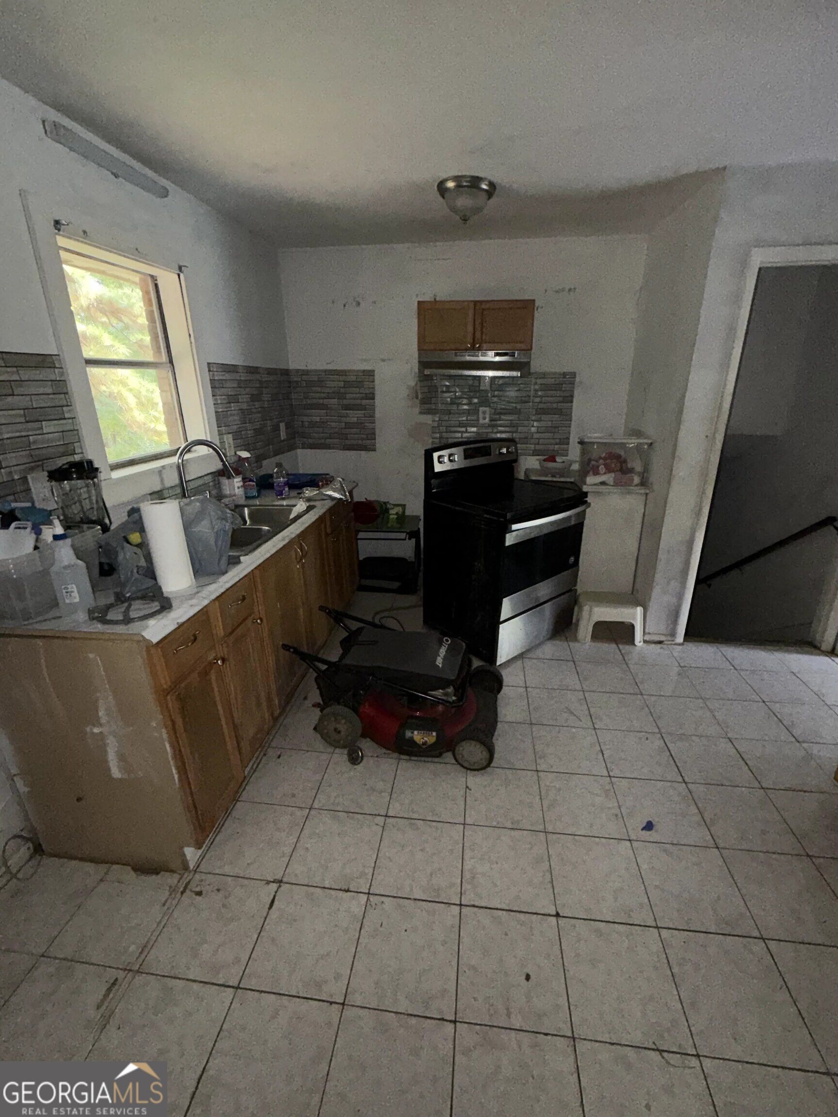 674 White Bird Way Property Photo 4
