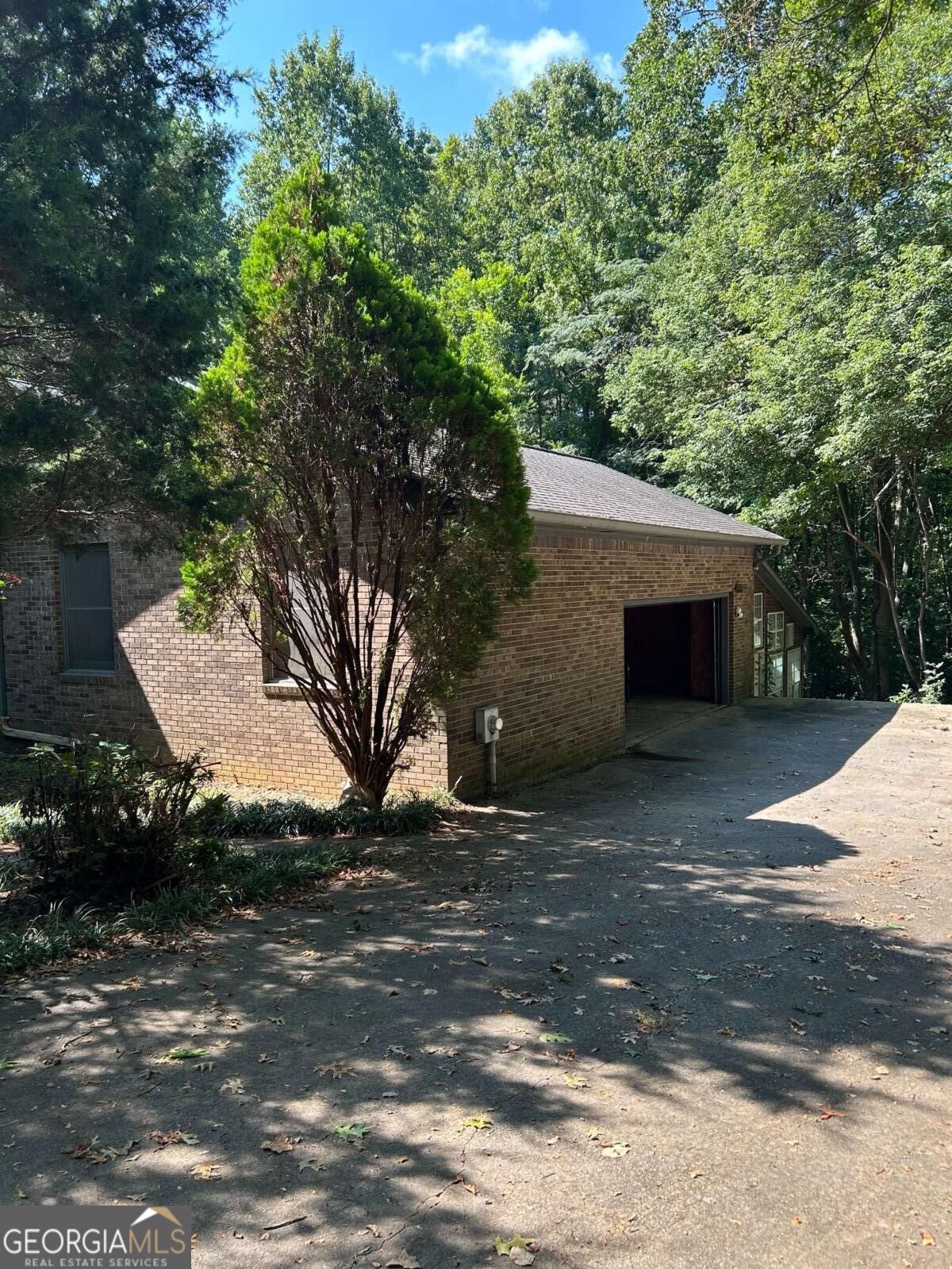 130 Mill Pond Court Property Photo 4