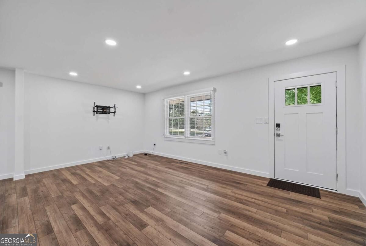 4619 Mountain View Road Property Photo 8
