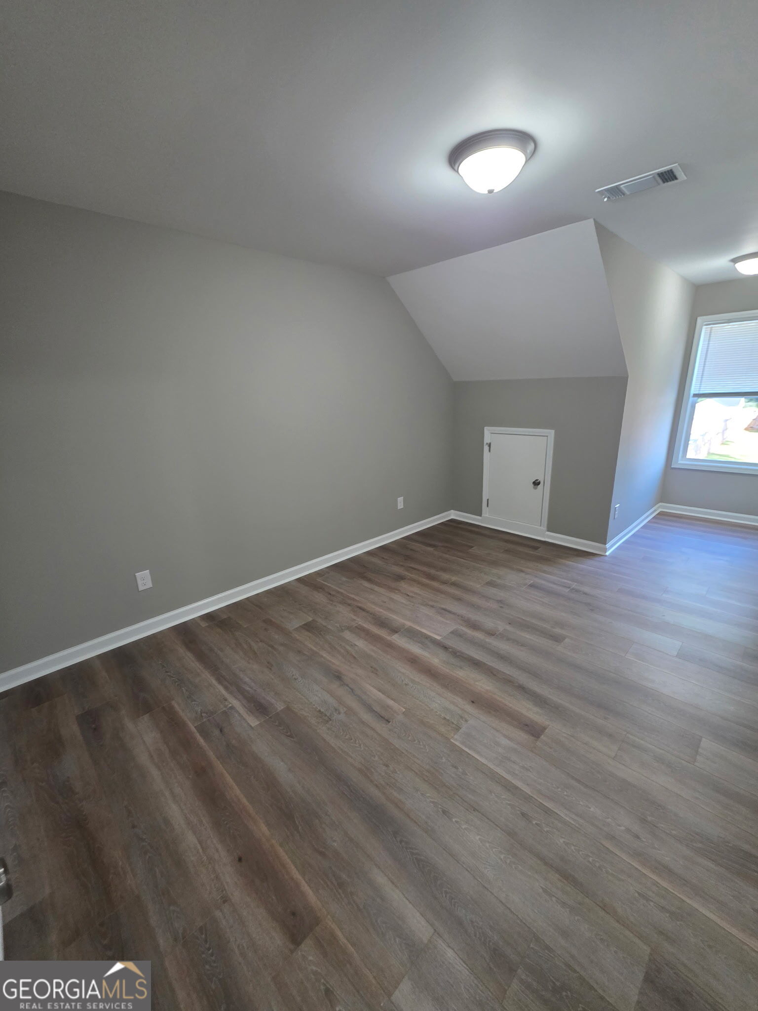 111 Charlotte Circle Property Photo 14