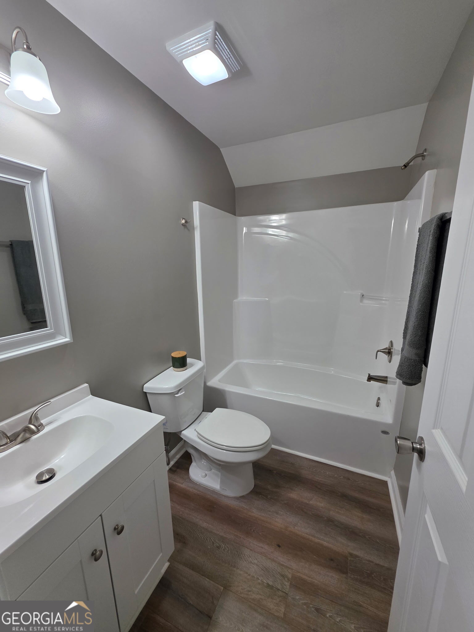 111 Charlotte Circle Property Photo 15