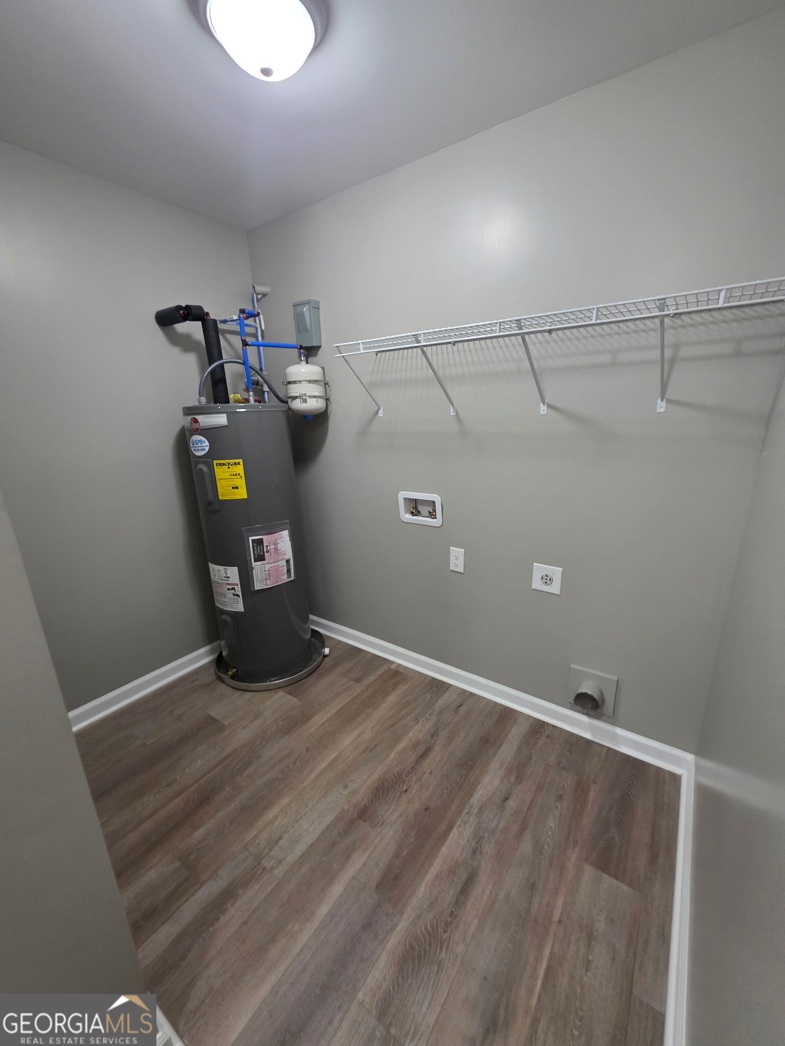 111 Charlotte Circle Property Photo 17