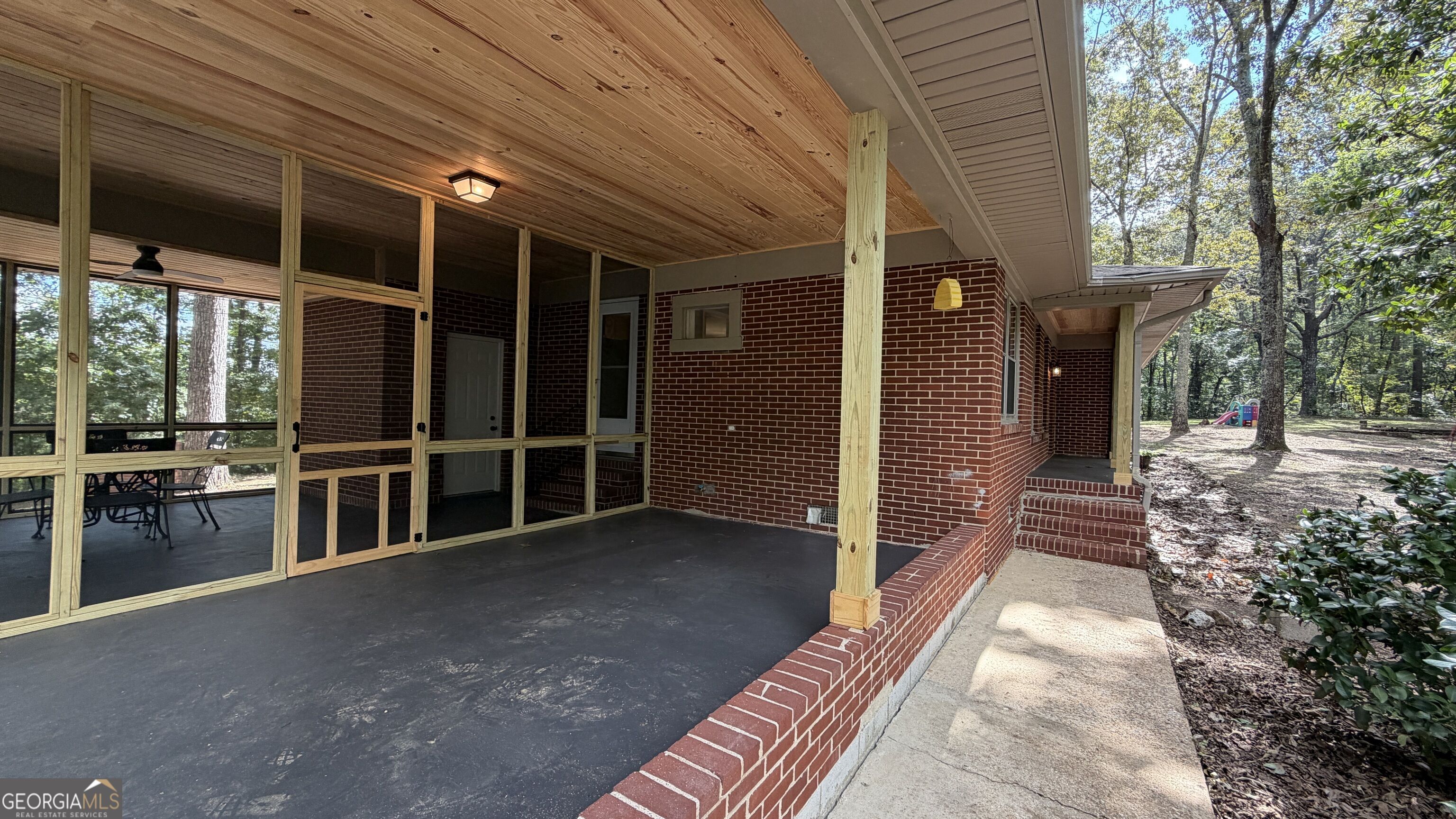 6451 Us Hwy 78 W Property Photo 2