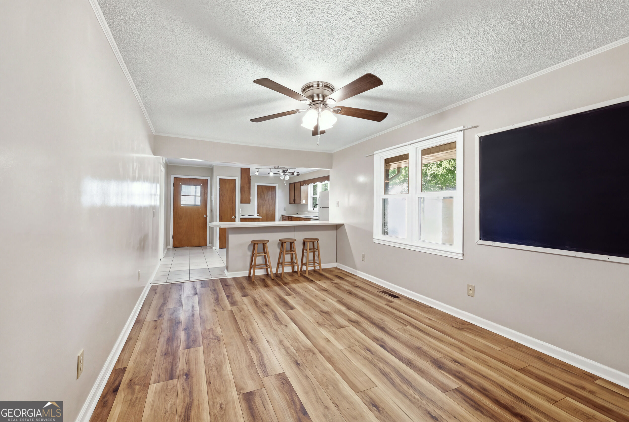 6344 Mize Road Property Photo 4