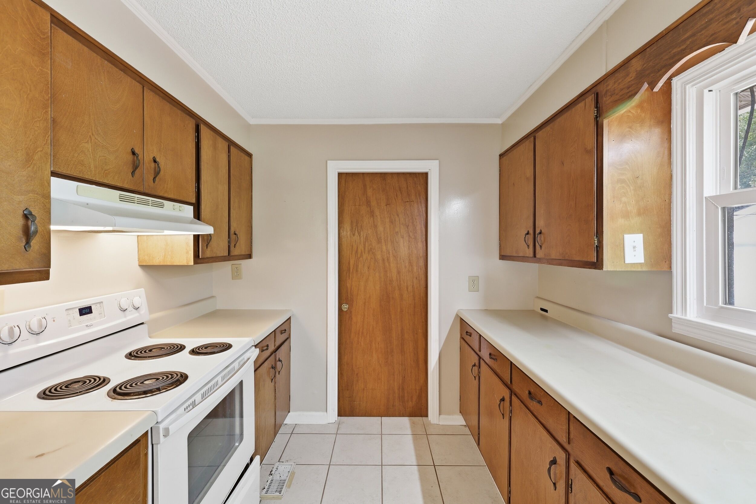 6344 Mize Road Property Photo 9