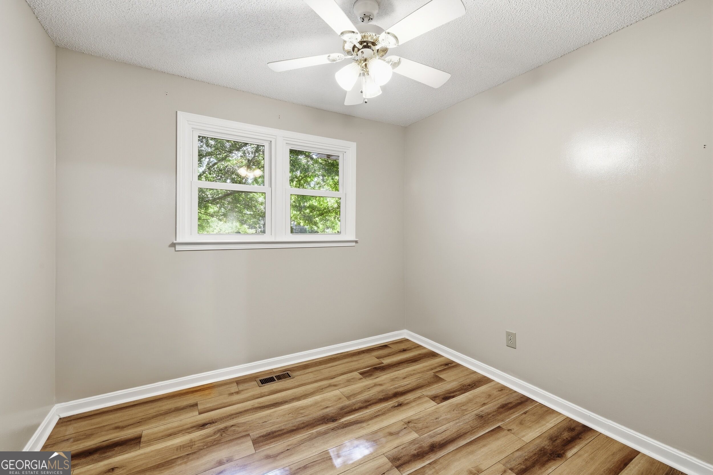 6344 Mize Road Property Photo 11