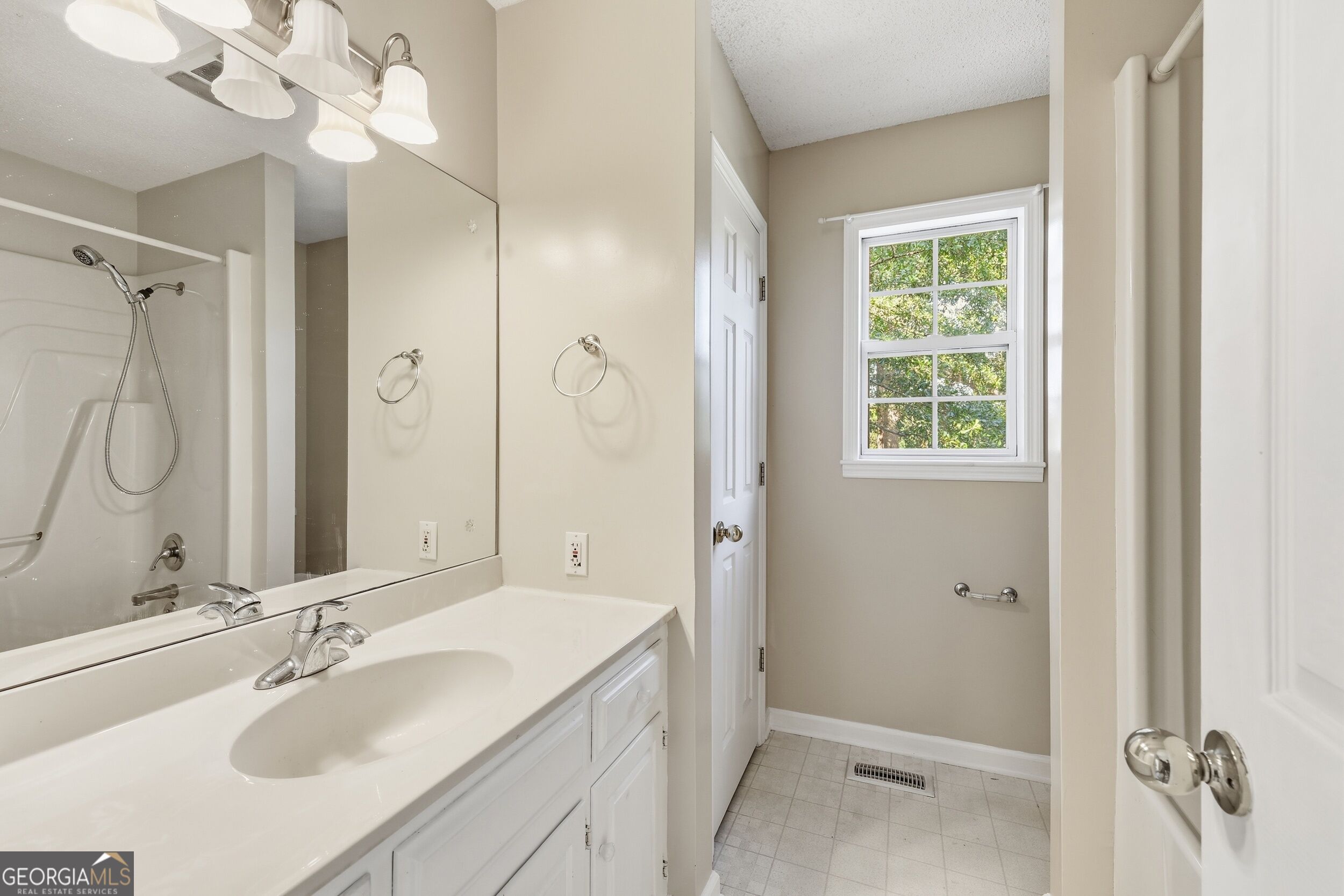 6344 Mize Road Property Photo 22