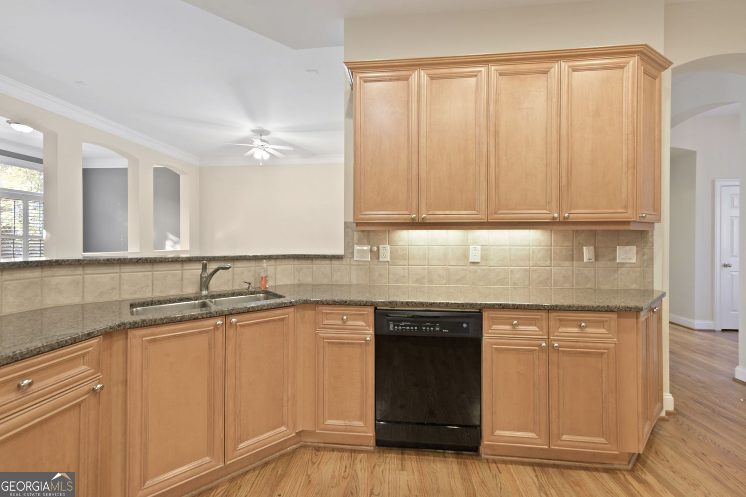 5826 Riverstone Circle Property Photo 9