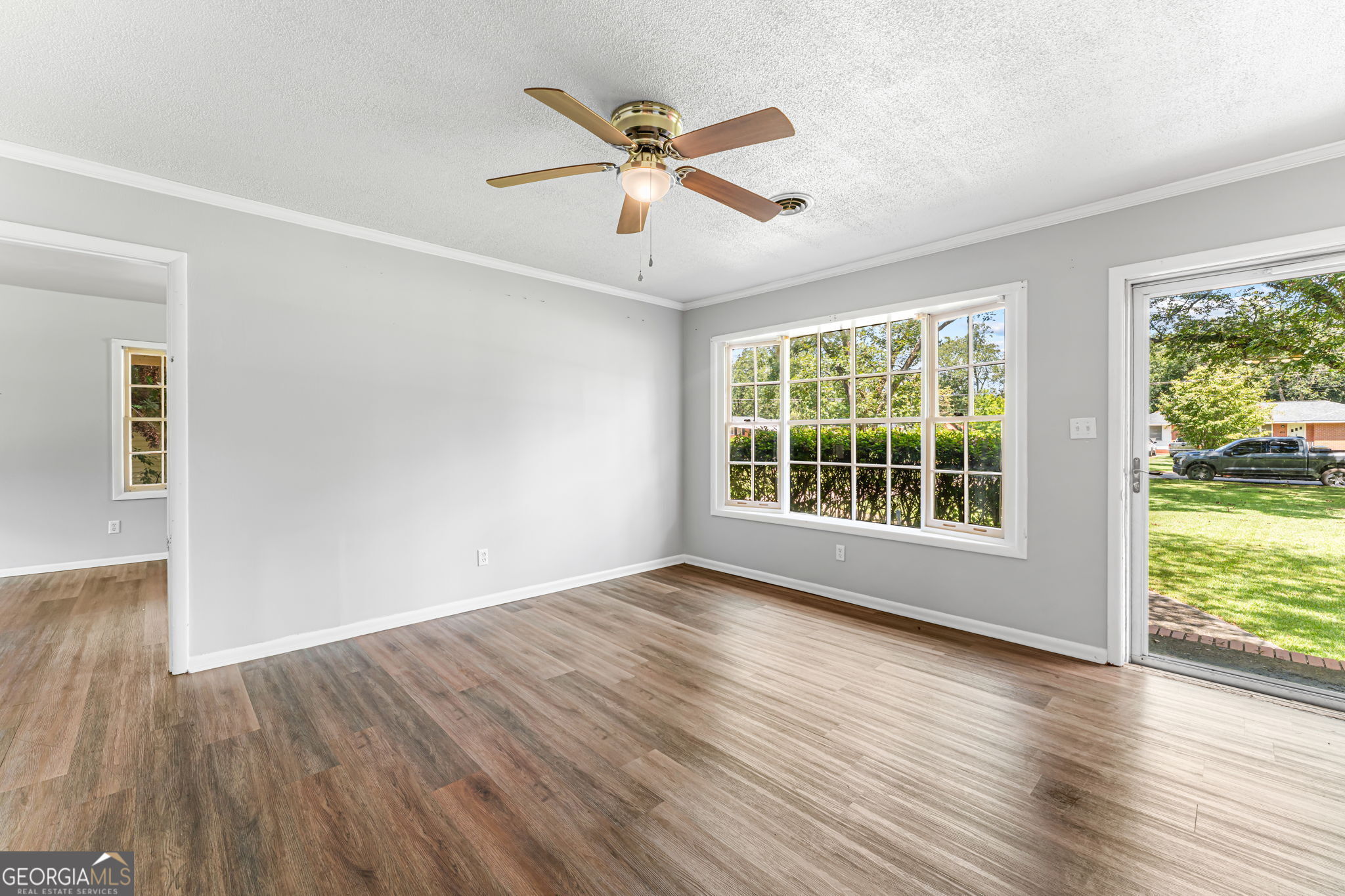 411 Magnolia Street Property Photo 5