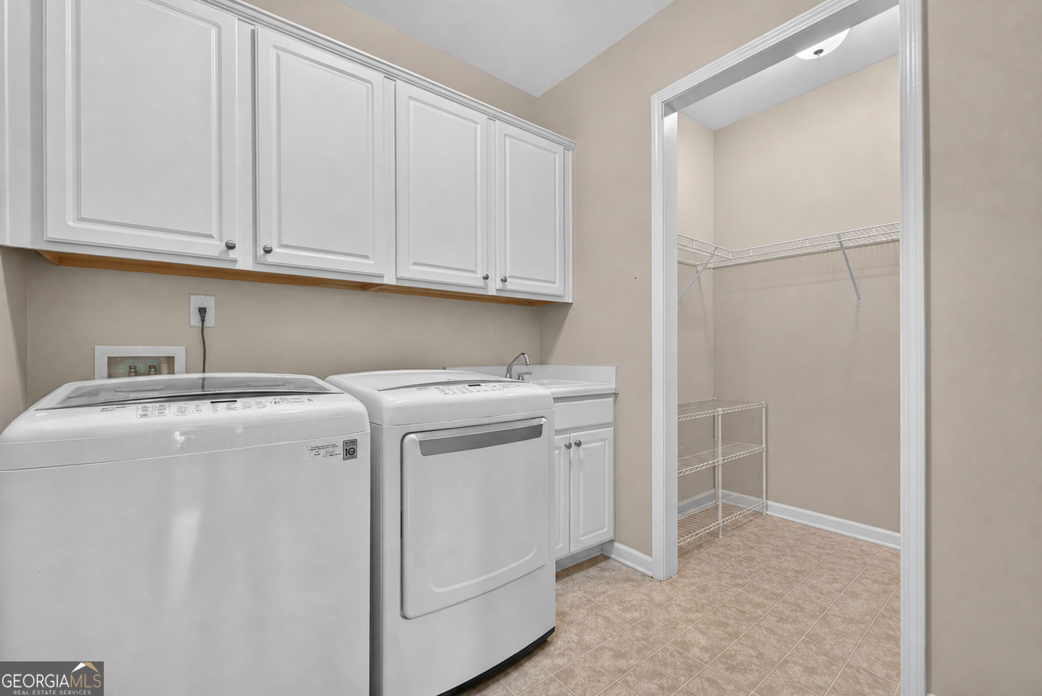 760 Firefly Court Property Photo 32