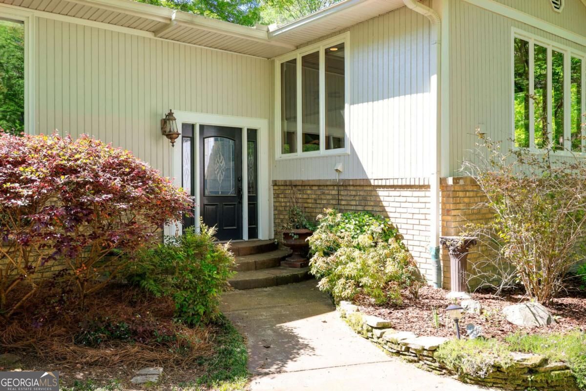 8277 Buchanan Highway Property Photo 3