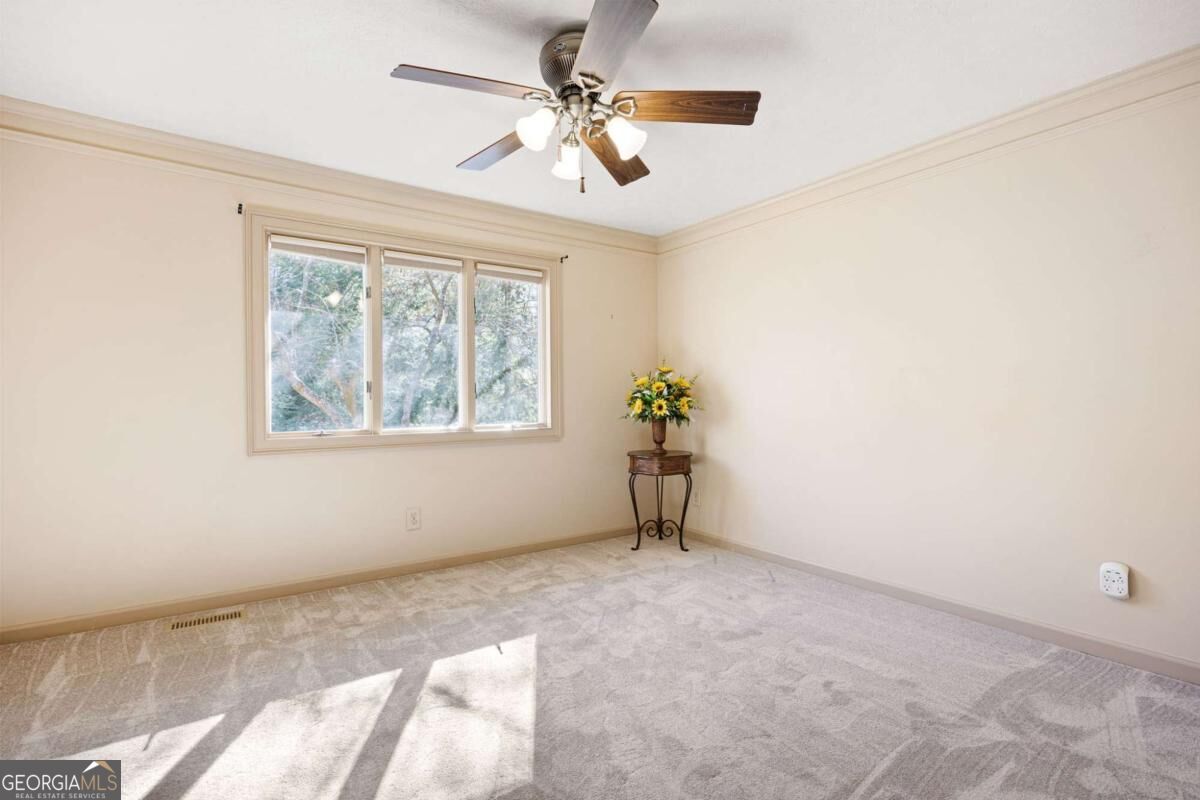 8277 Buchanan Highway Property Photo 11