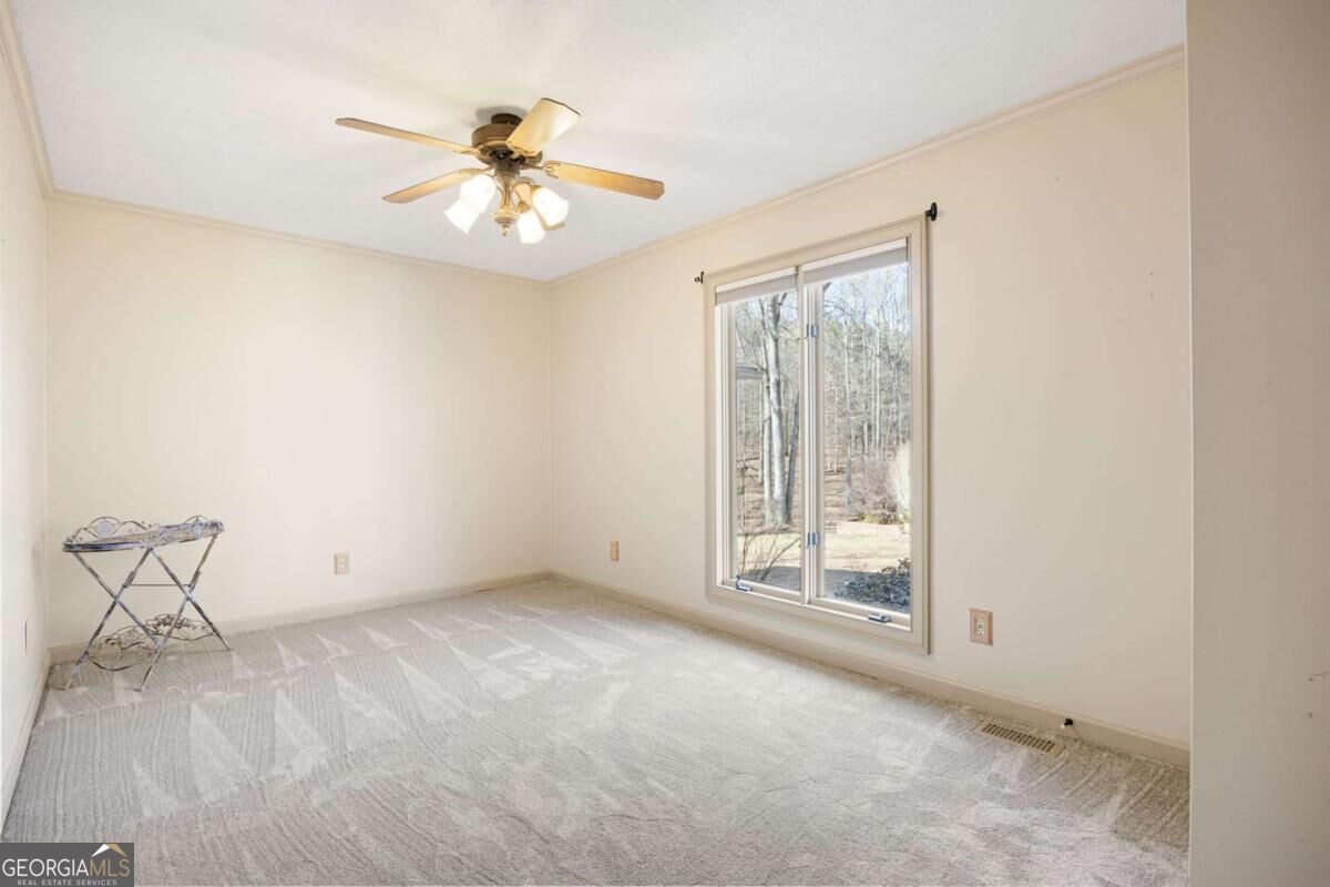 8277 Buchanan Highway Property Photo 12