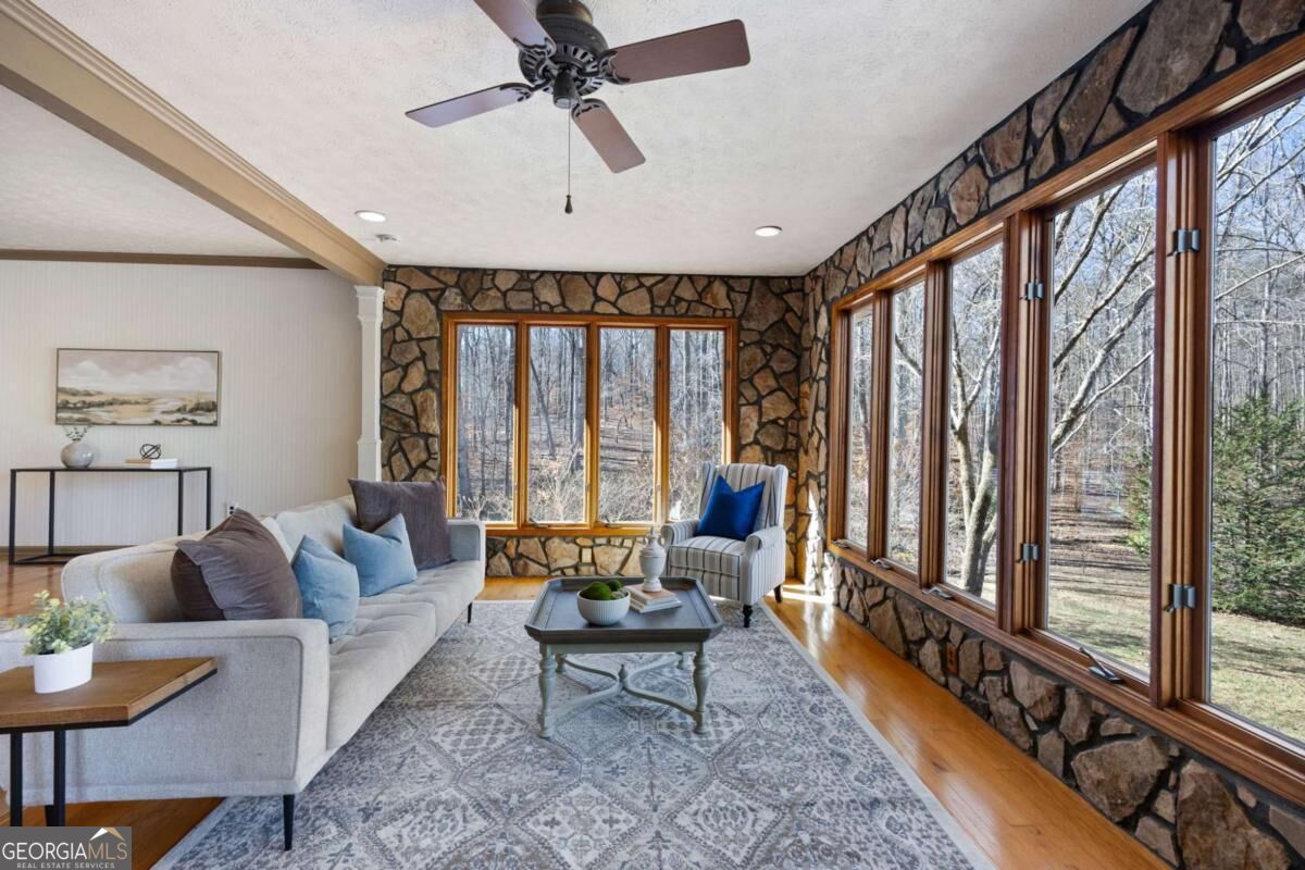 8277 Buchanan Highway Property Photo 17